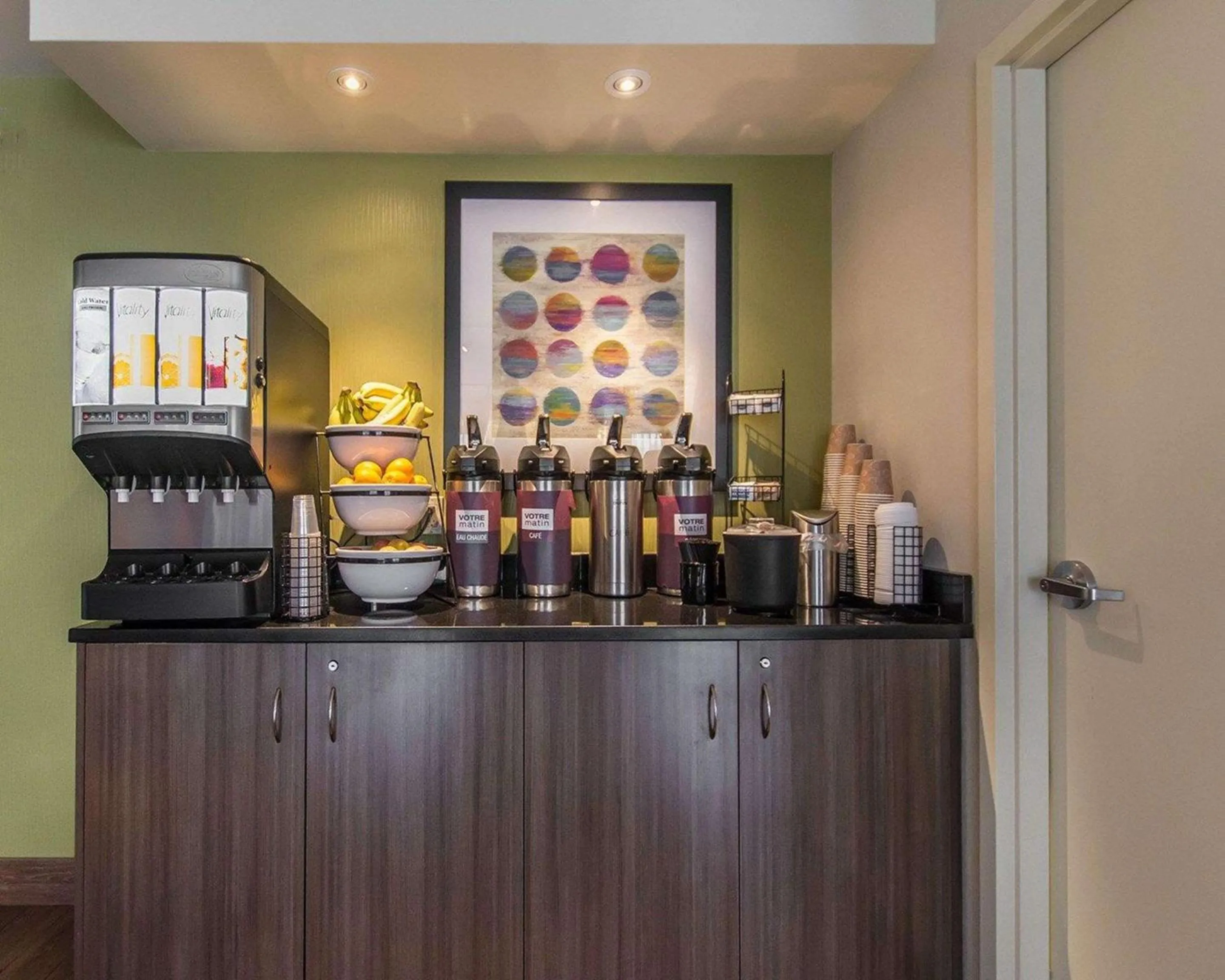 Restaurant/places to eat in Comfort Inn Val D'Or