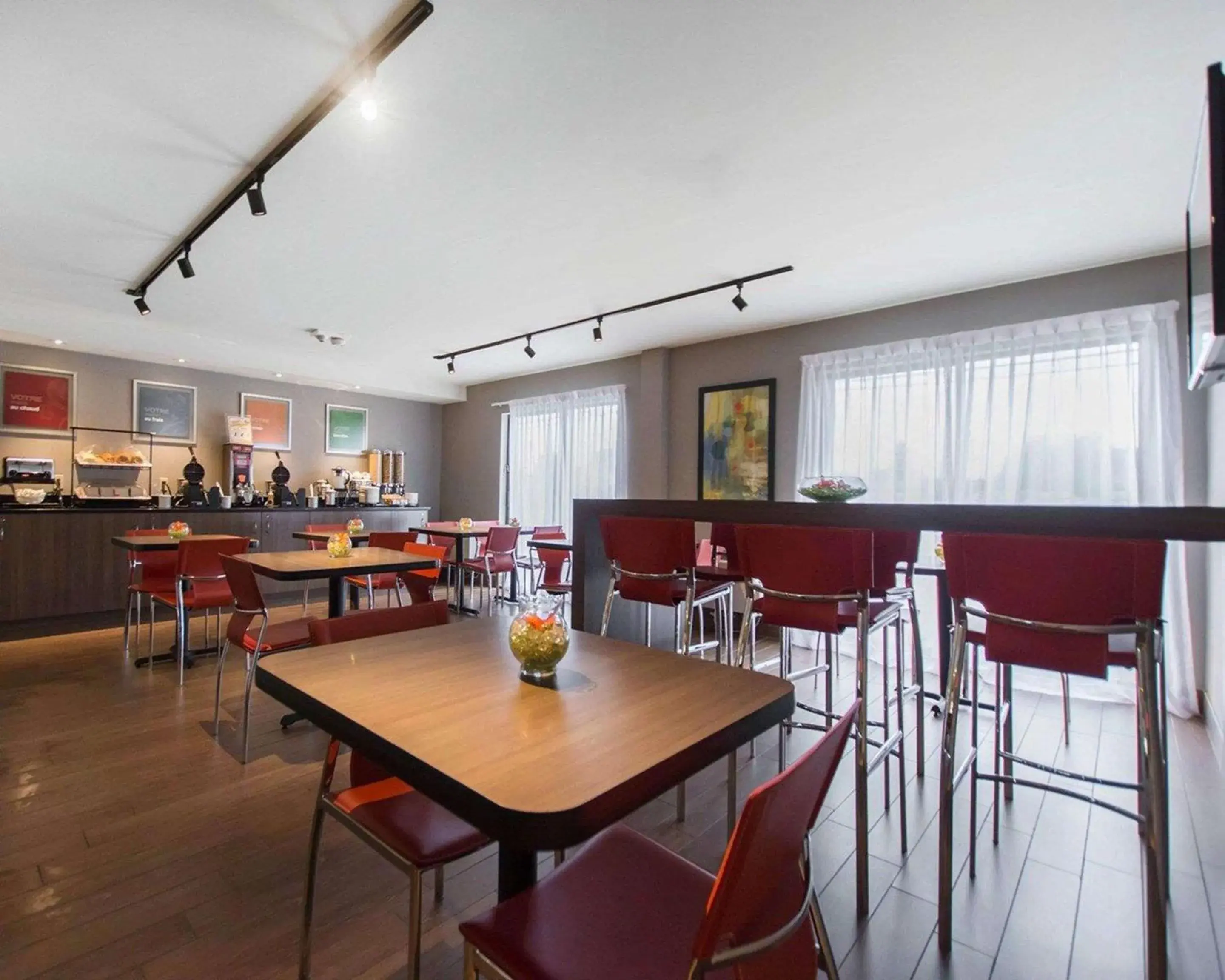 Restaurant/places to eat in Comfort Inn Val D'Or Restaurant/places to eat in Comfort Inn Val D'Or