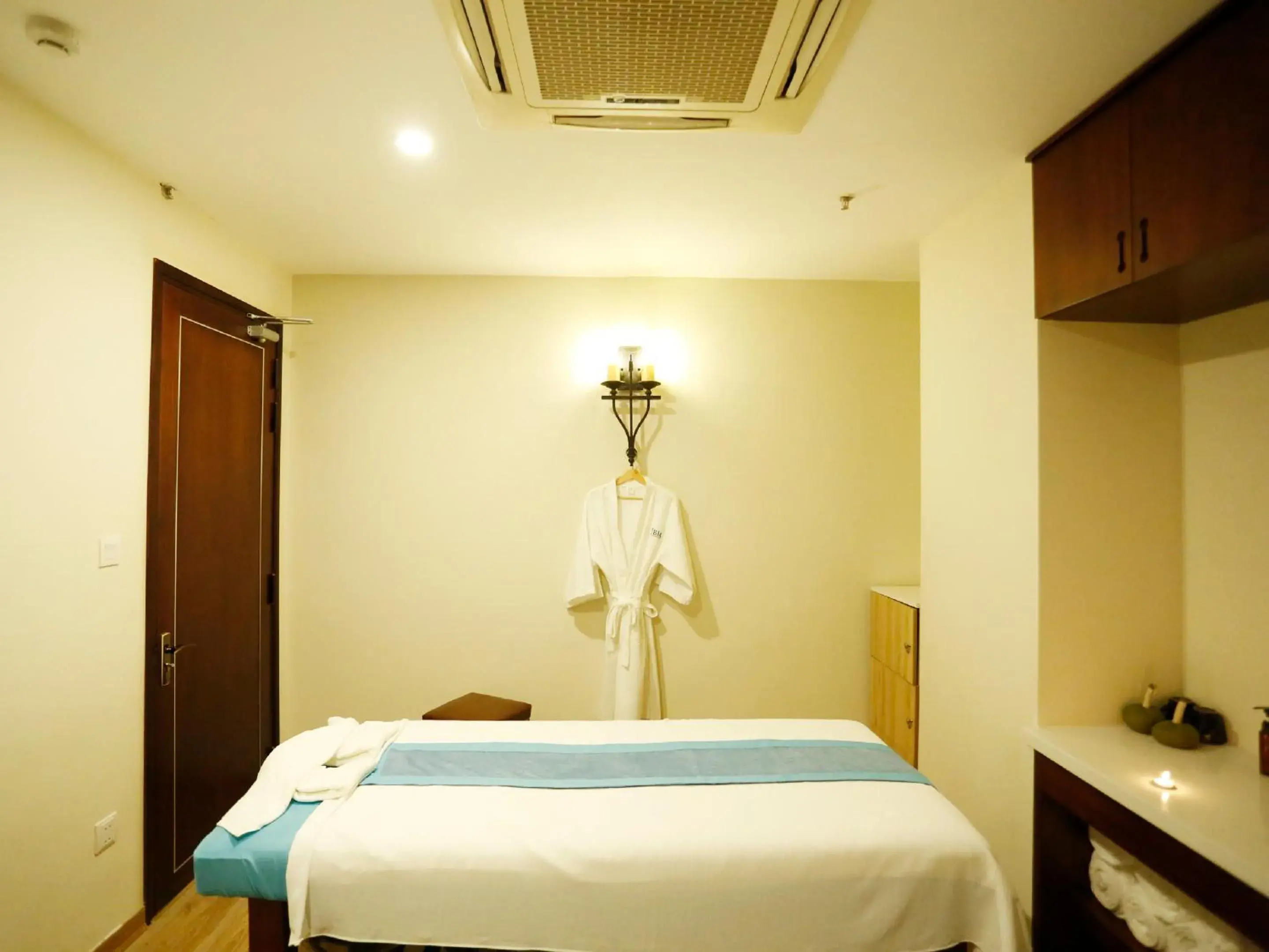 Spa and wellness centre/facilities, Bed in IBIZA Riverfront Da Nang Hotel Spa and wellness centre/facilities, Bed in IBIZA Riverfront Da Nang Hotel