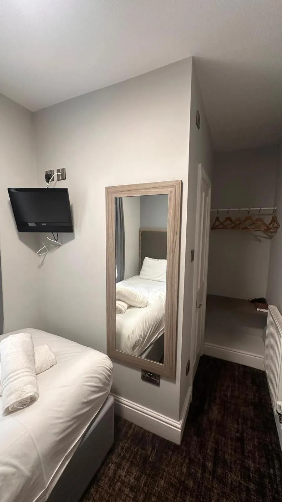 Photo of the whole room, Bed in St Andrews Town Hotel