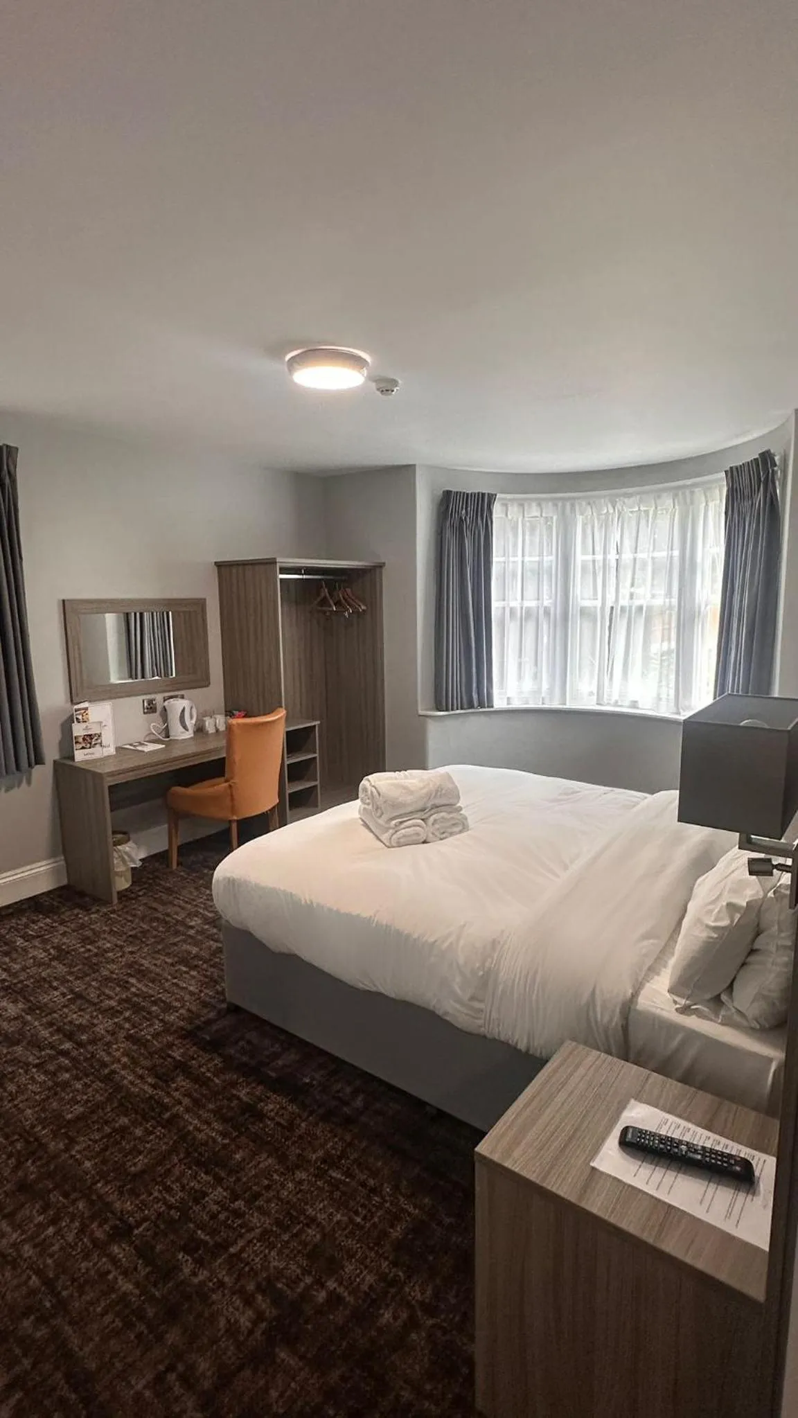 TV and multimedia, Bed in St Andrews Town Hotel