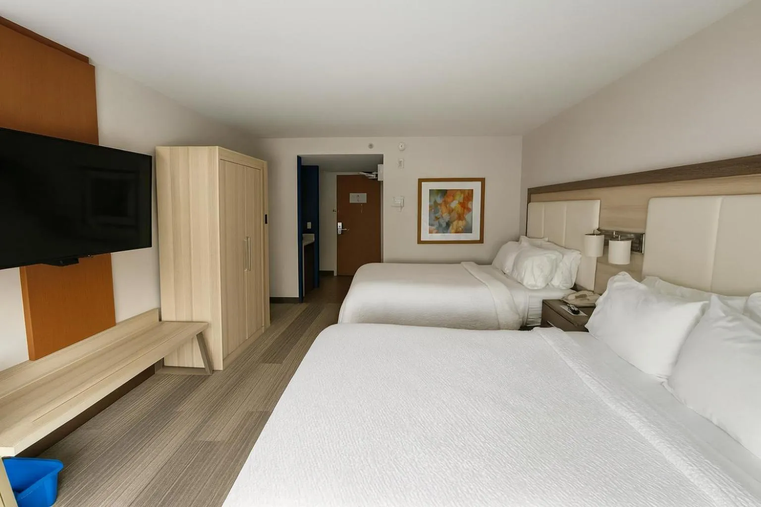 TV and multimedia, Bed in Holiday Inn Express & Suites Halifax - Bedford by IHG