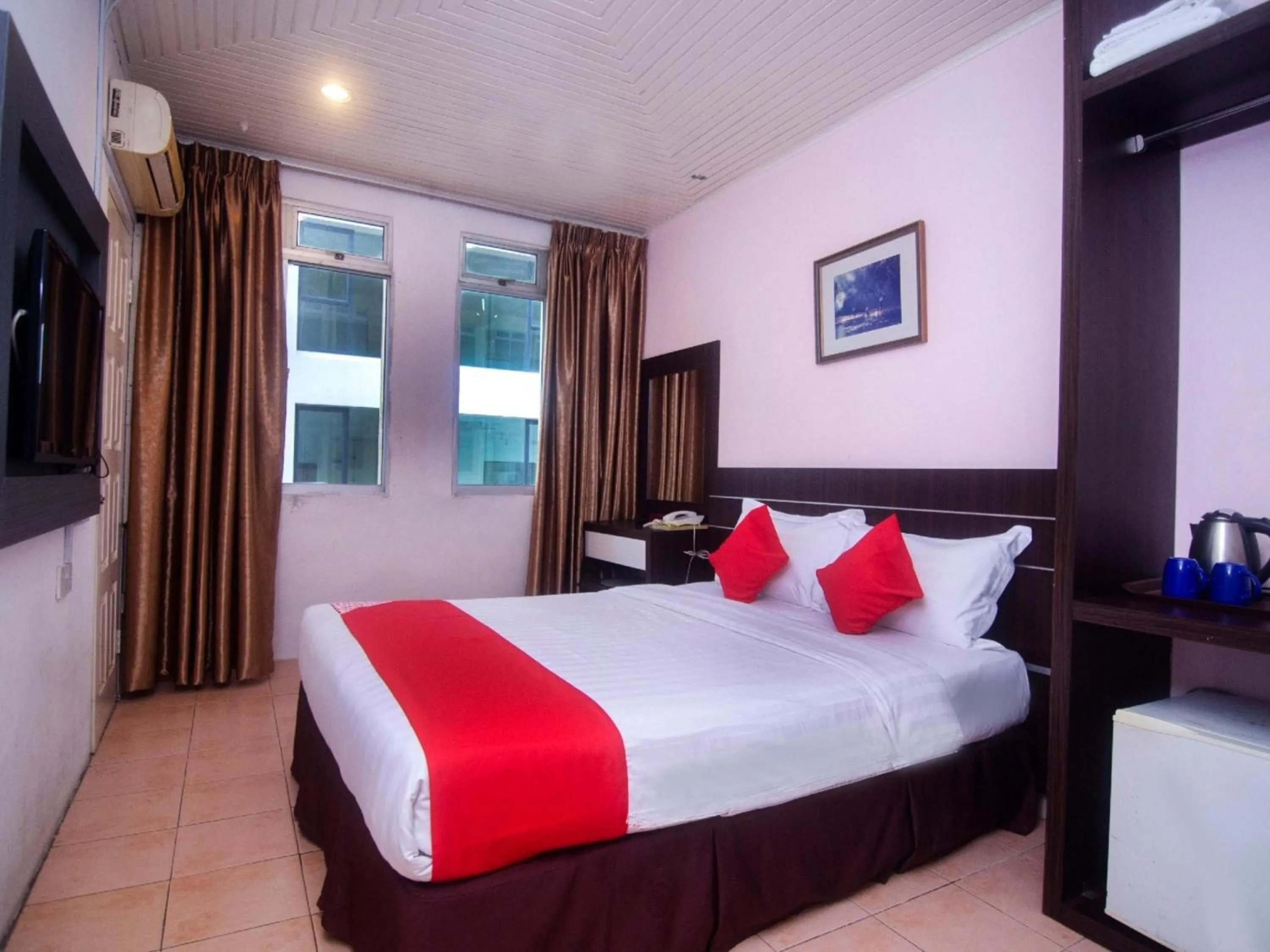 Bedroom, Bed in Hotel O Mayfair Hotel