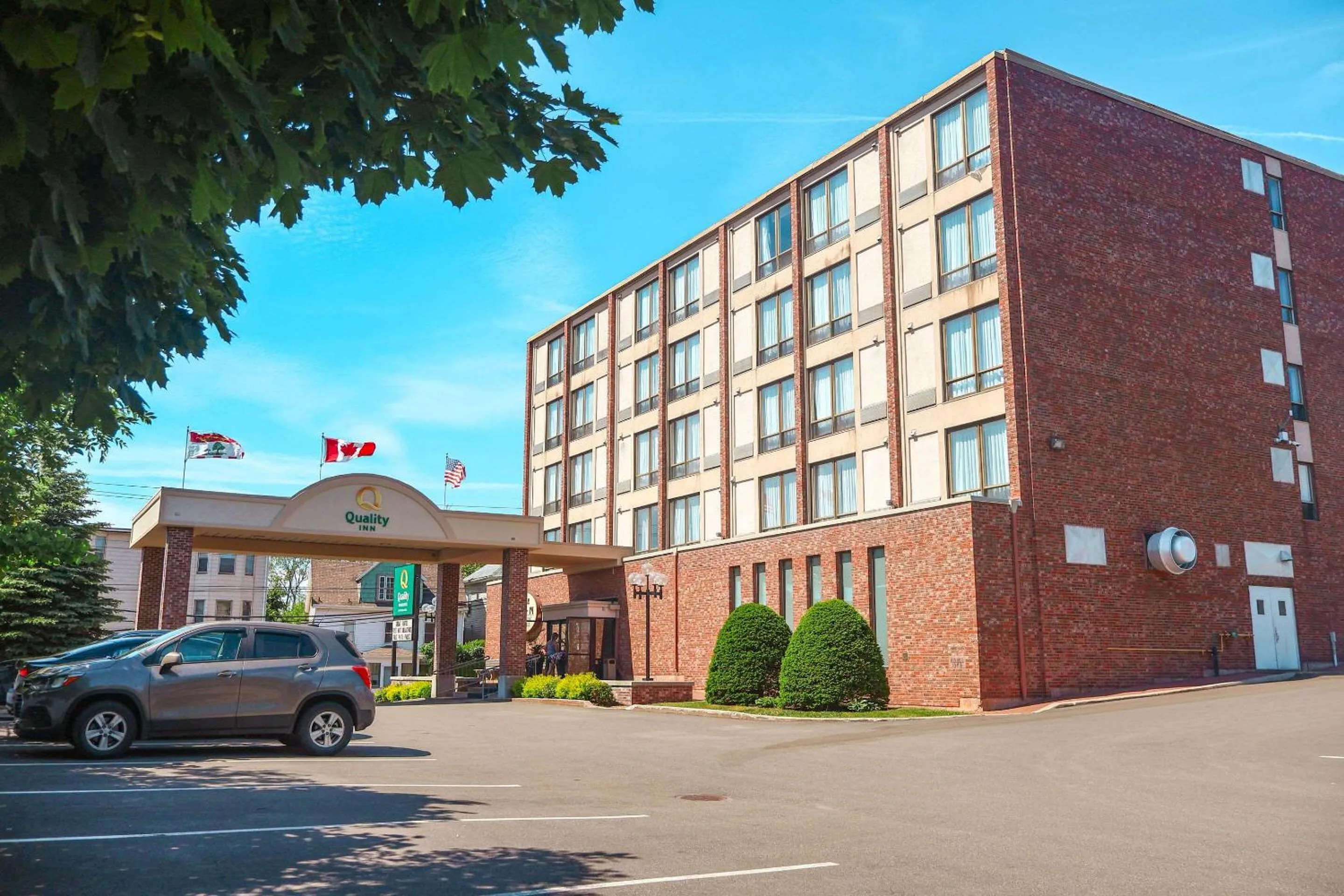 Property building in Quality Inn & Suites Downtown