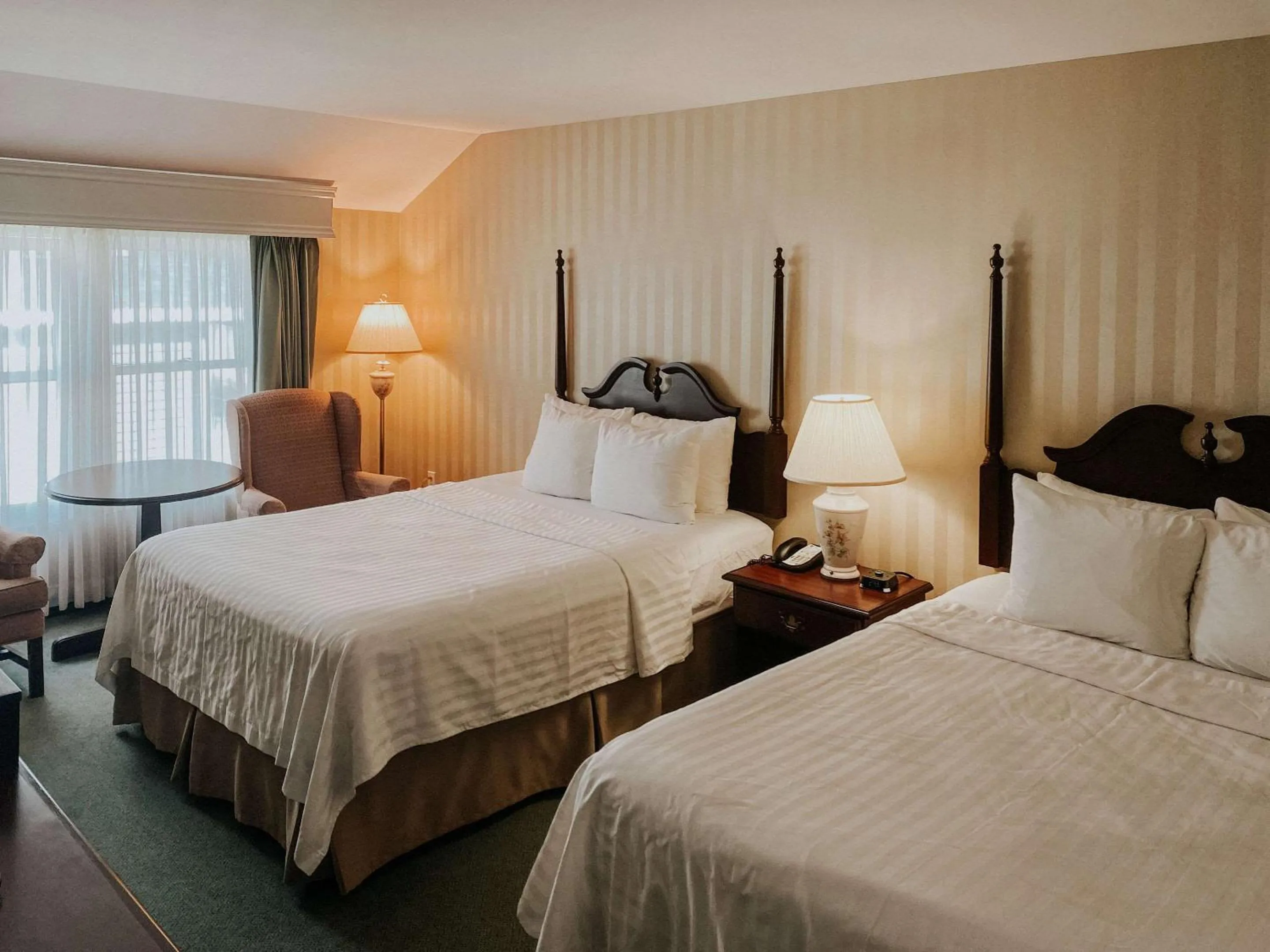 Bedroom, Bed in Quality Inn & Suites Downtown