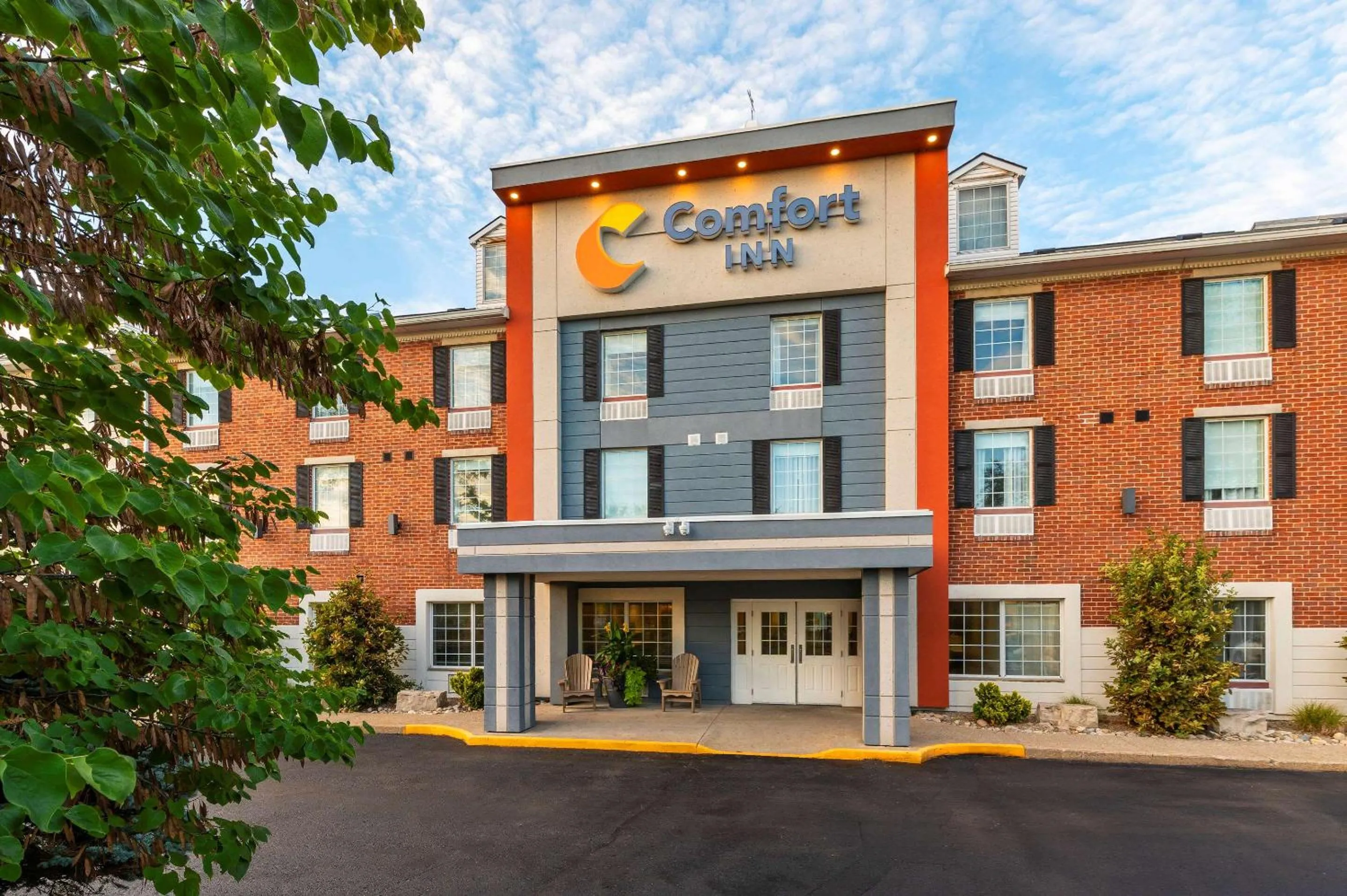 Property building in Comfort Inn