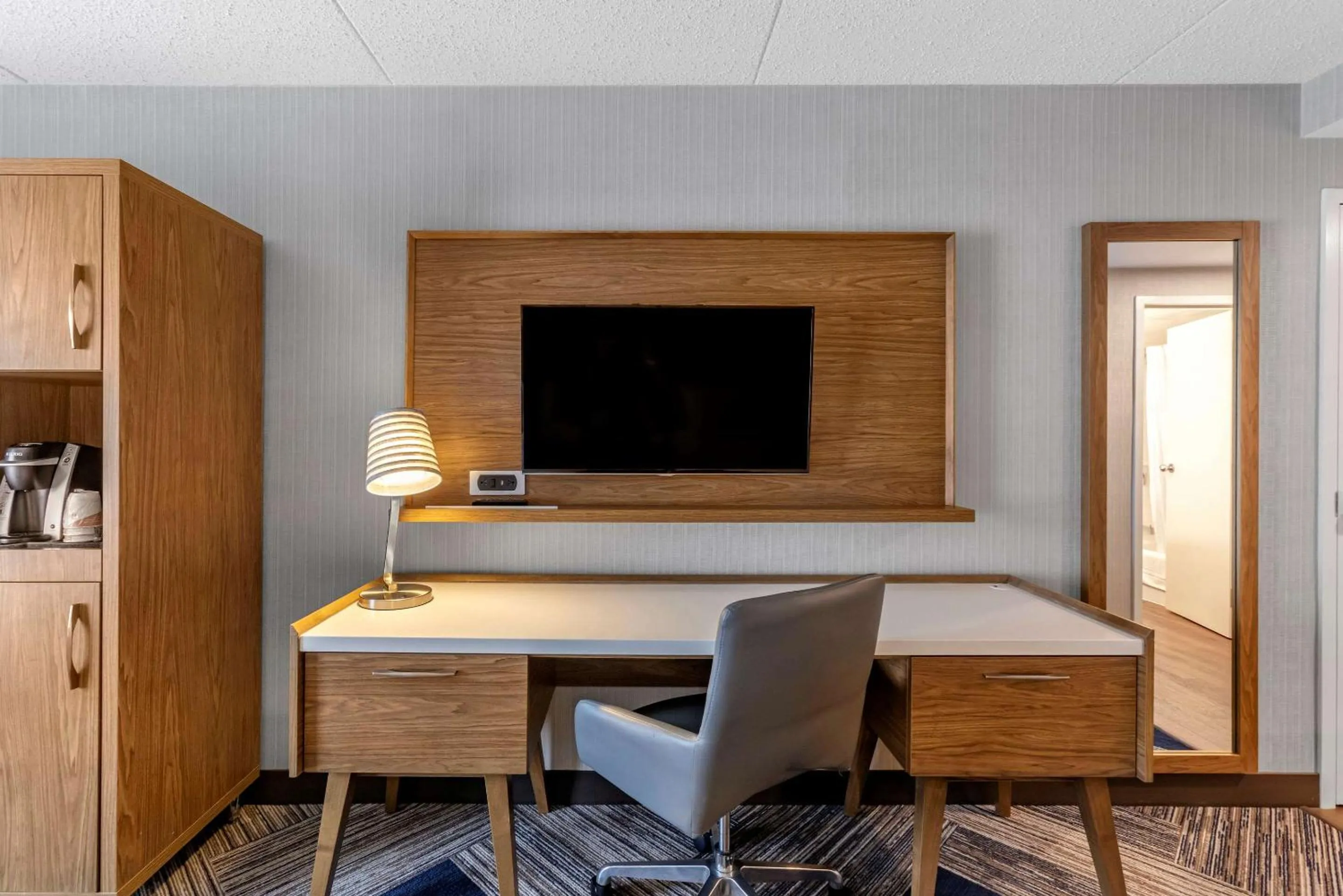 Photo of the whole room in Comfort Inn