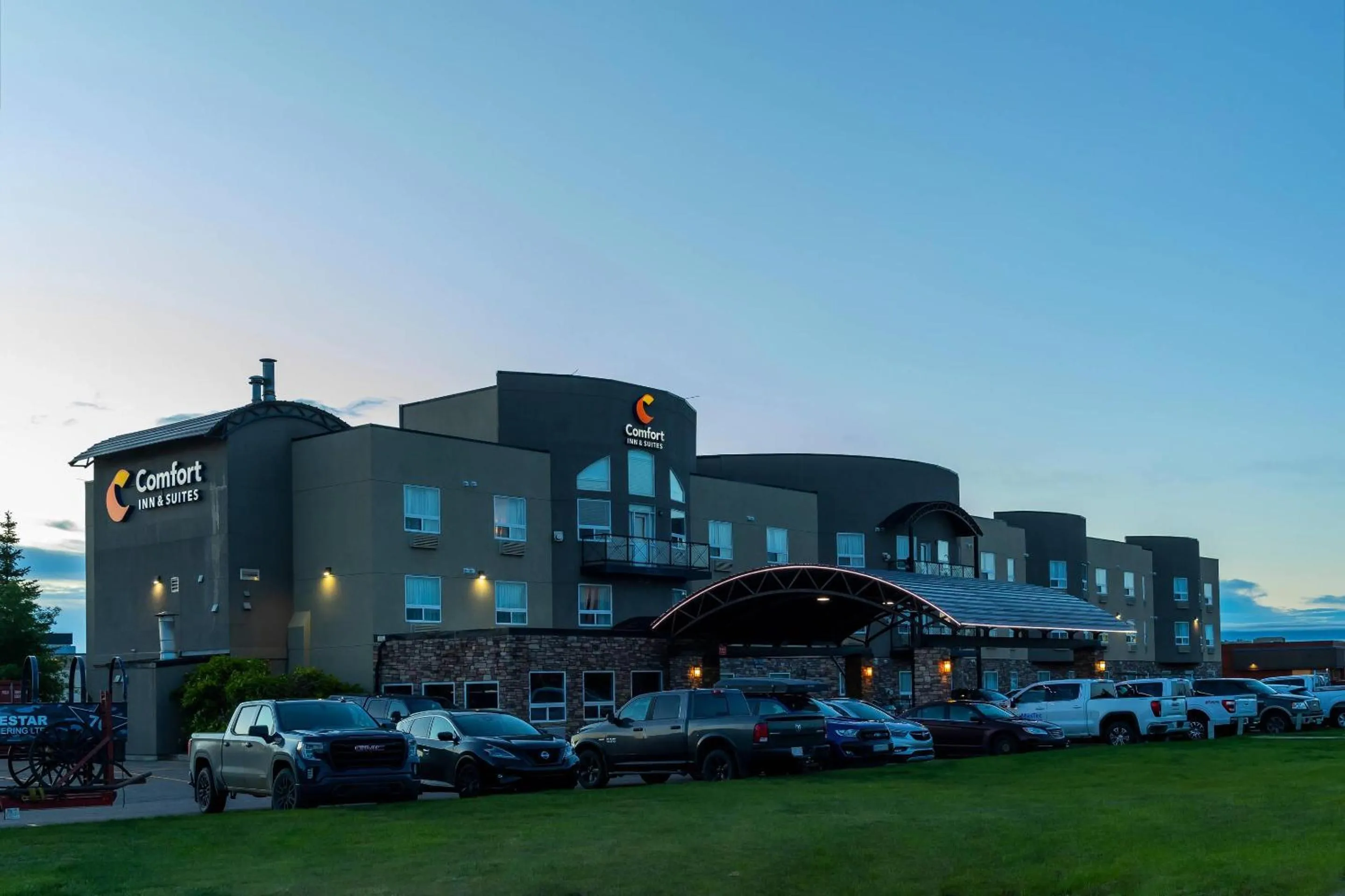 Property building in Comfort Inn & Suites