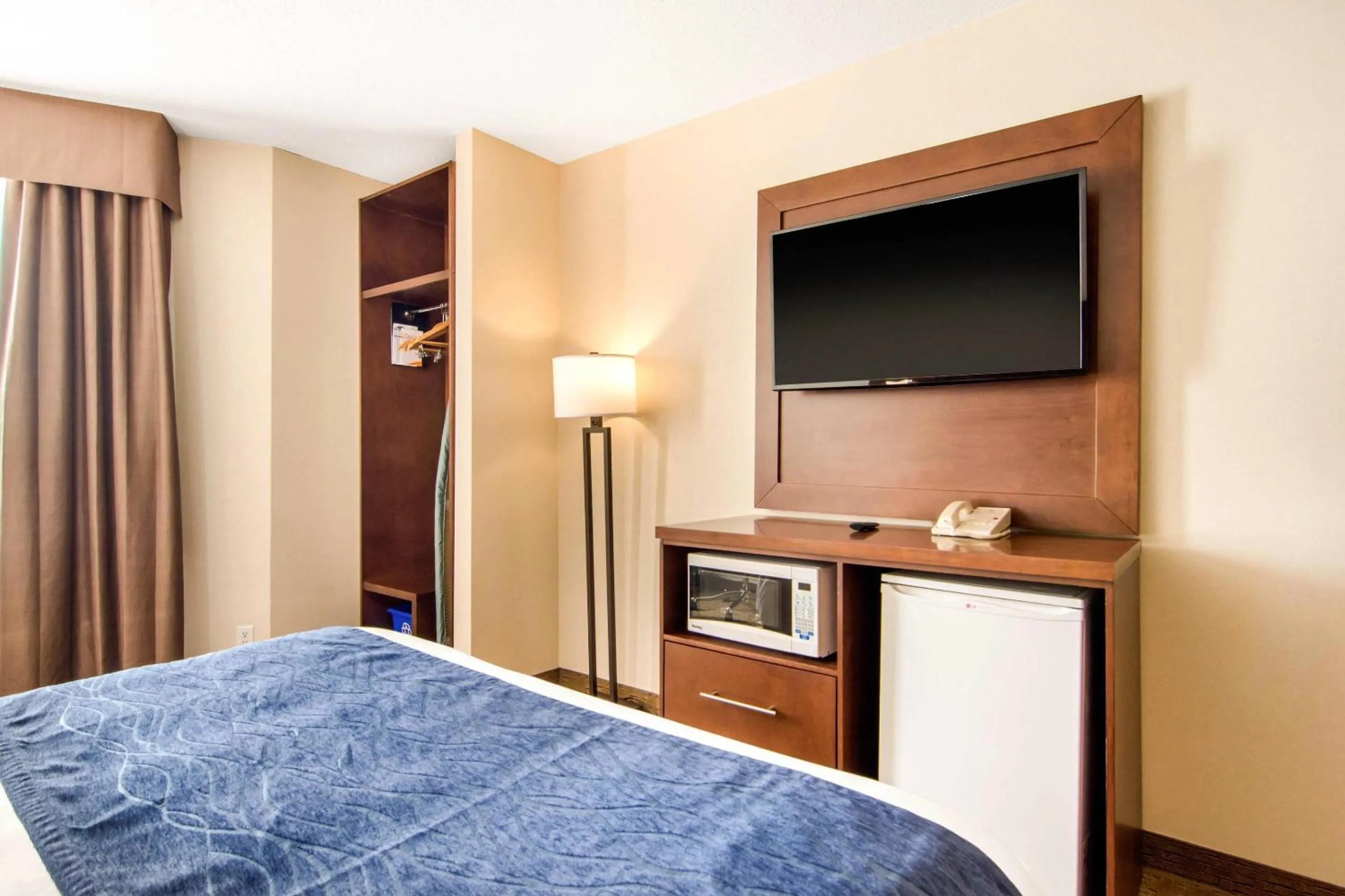 Bedroom, Bed in Comfort Inn & Suites