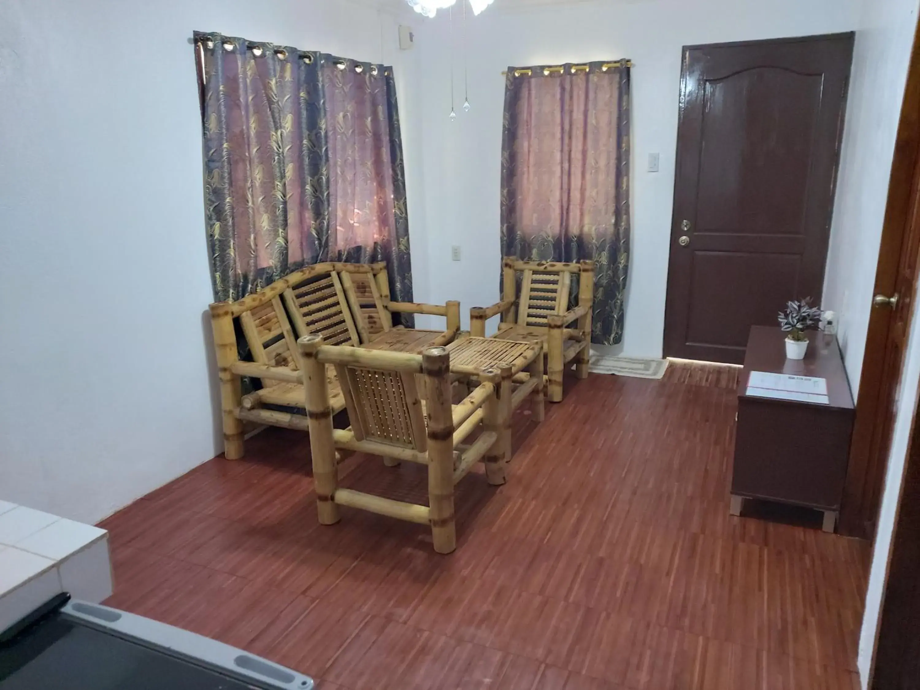 Deluxe Double or Twin Room with Garden View in Anda Poseidon’s Beach Resort Deluxe Double or Twin Room with Garden View in Anda Poseidon’s Beach Resort