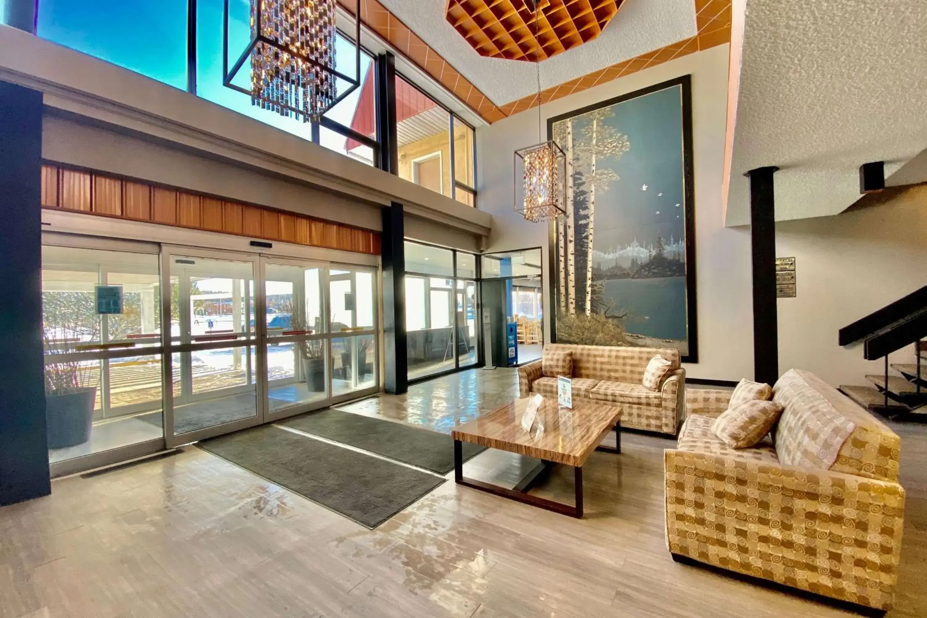 Lobby or reception in Ramada by Wyndham Whitecourt Lobby or reception in Ramada by Wyndham Whitecourt