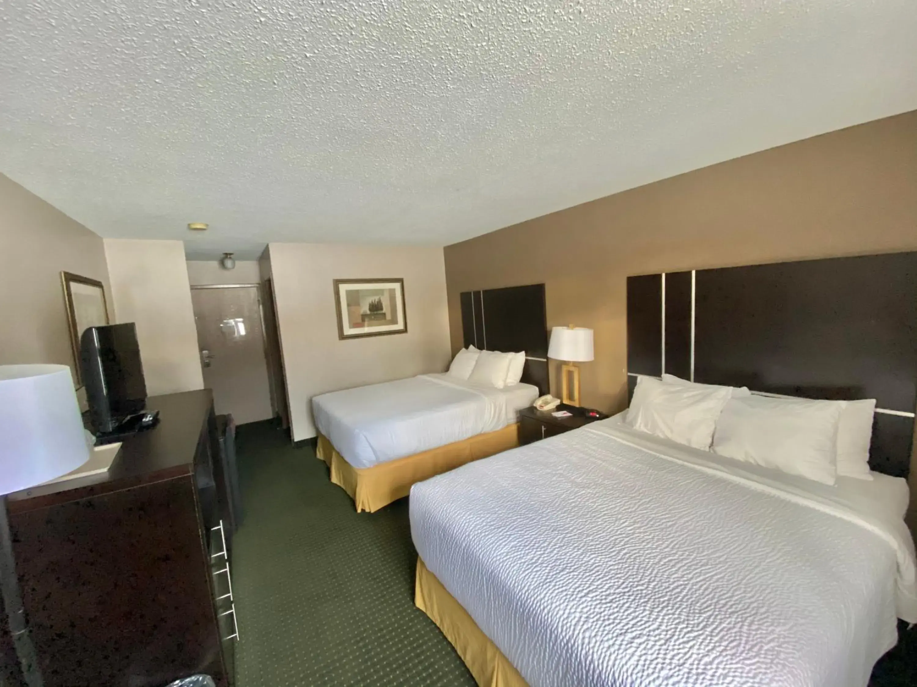 Bedroom, Bed in Ramada by Wyndham Whitecourt Bedroom, Bed in Ramada by Wyndham Whitecourt