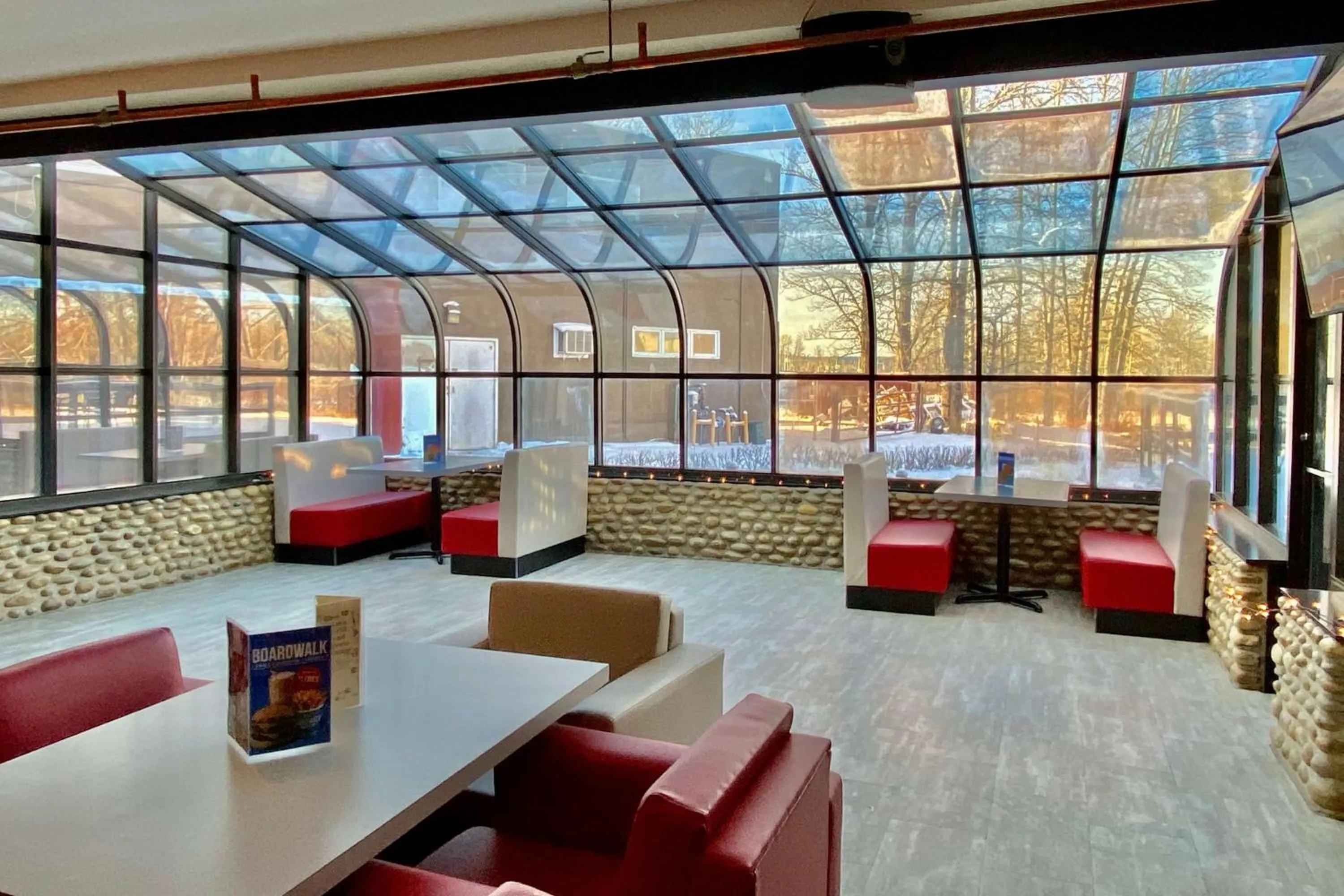 Lounge or bar in Ramada by Wyndham Whitecourt