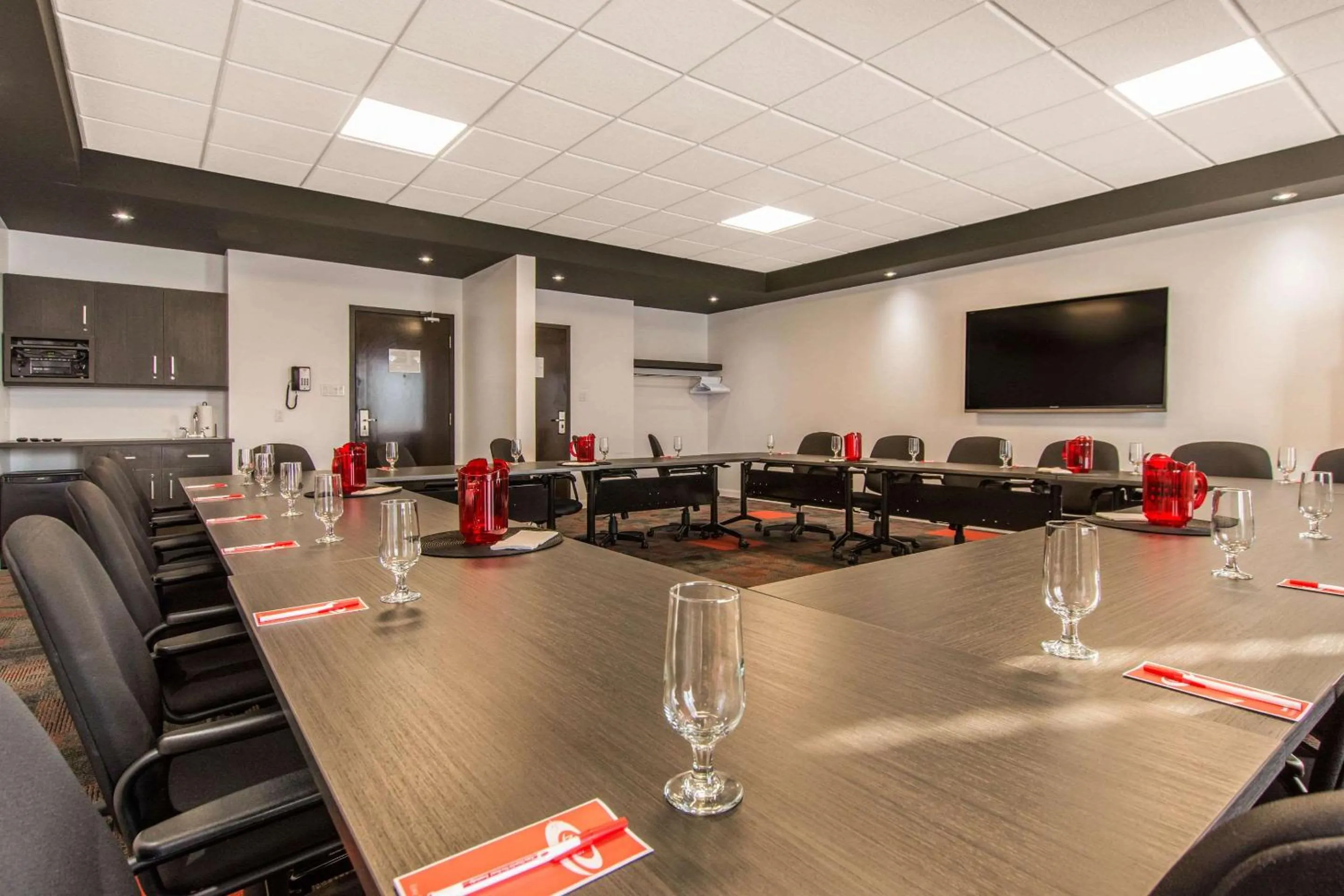 On site in Econo Lodge Inn & Suites