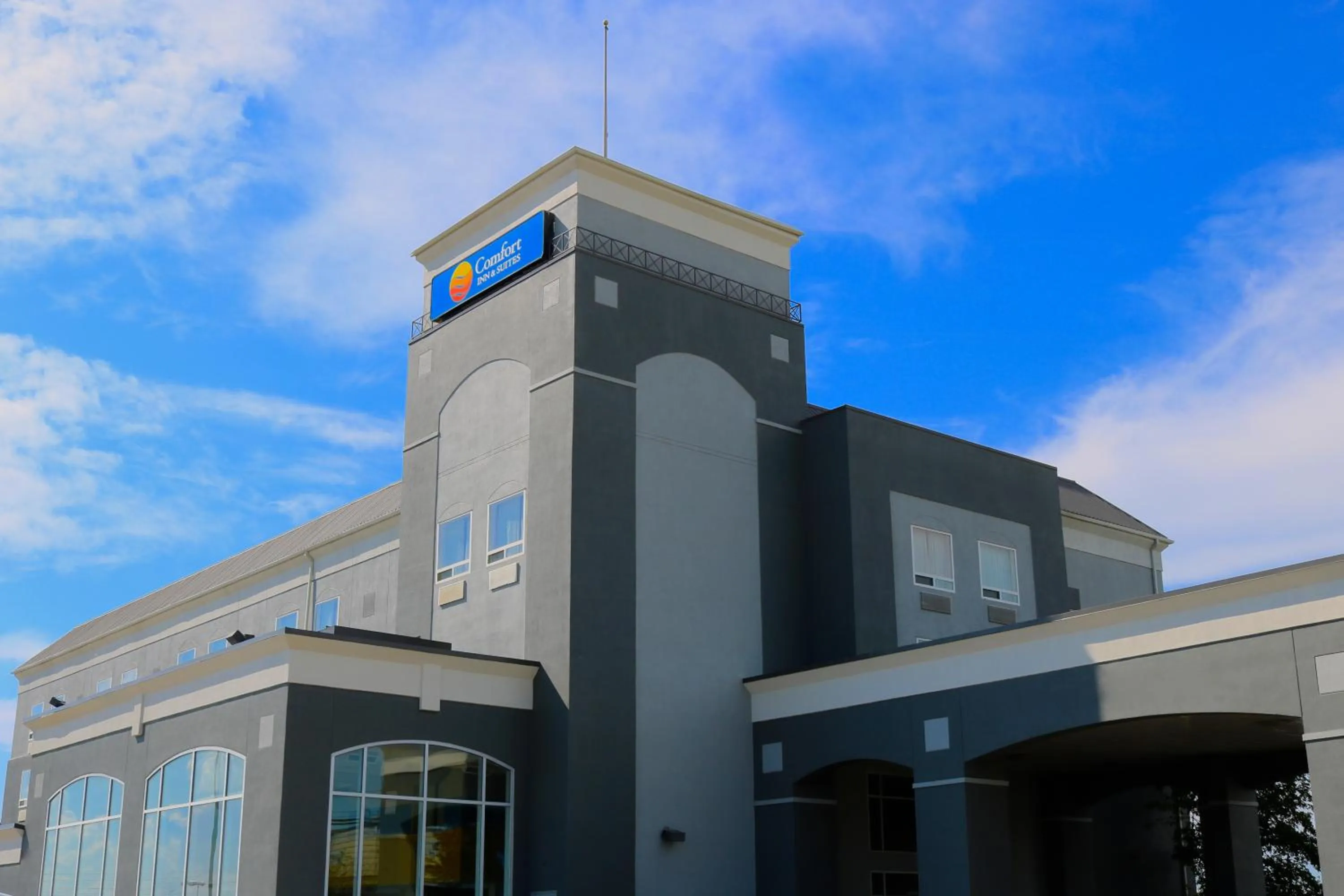Property building in Comfort Inn & Suites Airport South