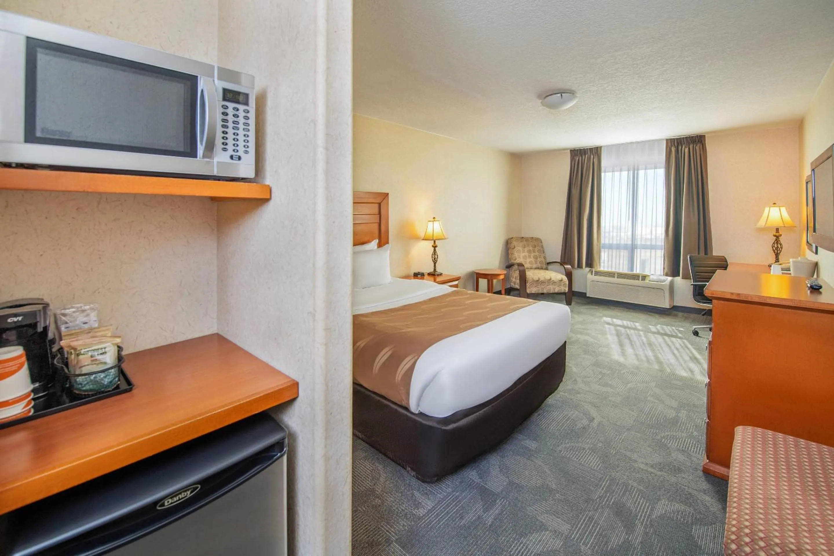 Bedroom, Bed in Quality Inn & Suites