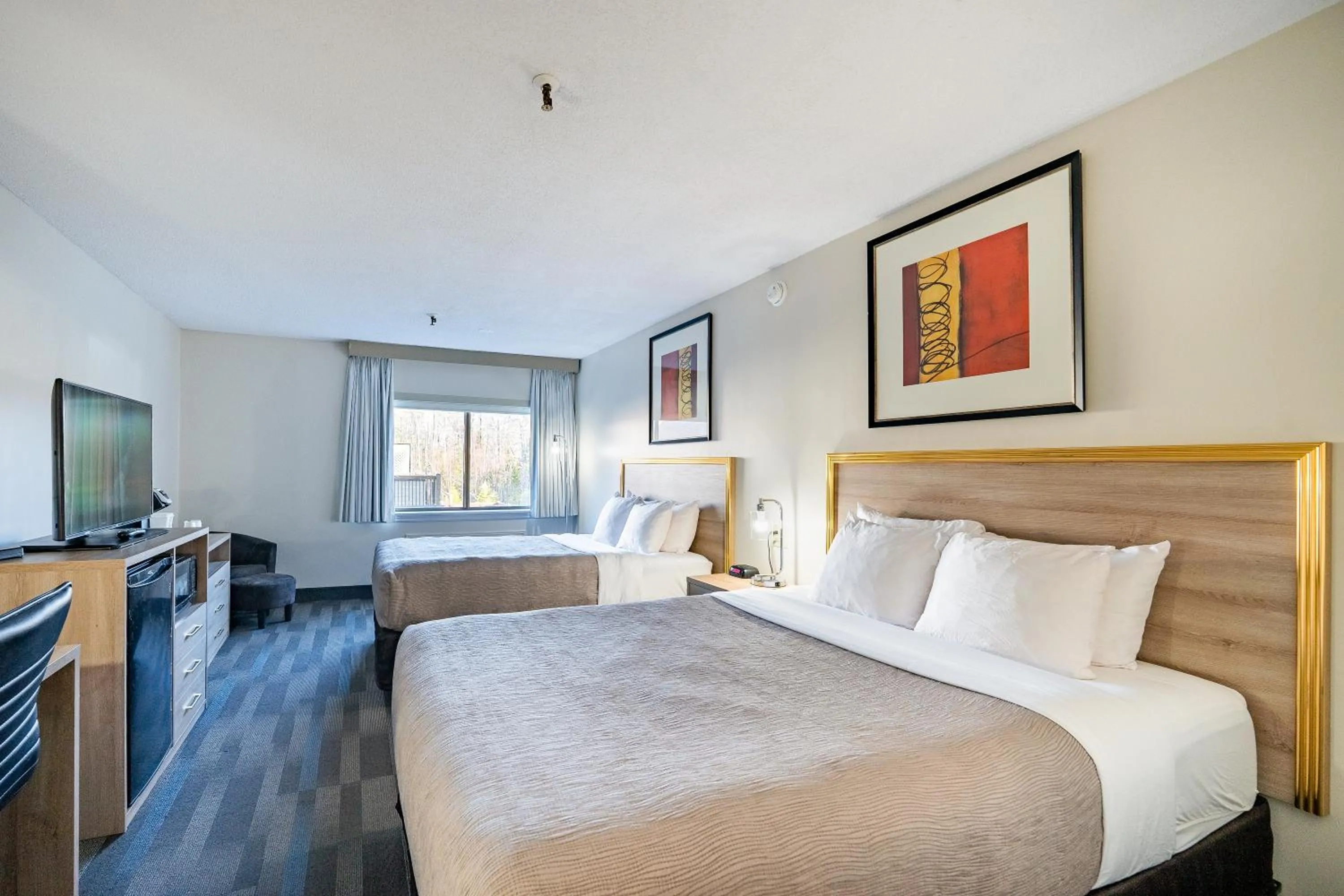 Bedroom, Bed in HFX Airport Hotel