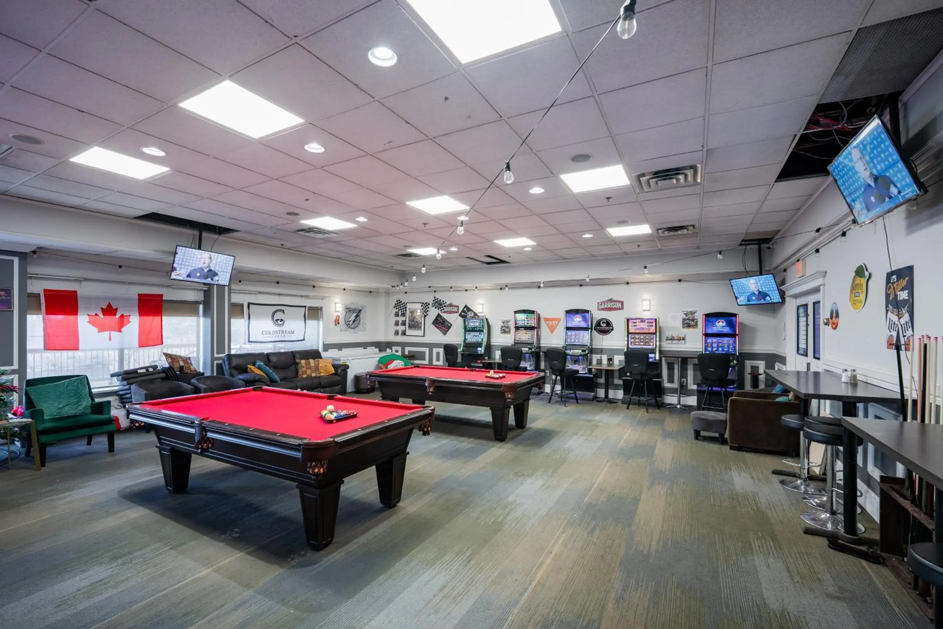 Restaurant/places to eat in HFX Airport Hotel Restaurant/places to eat in HFX Airport Hotel