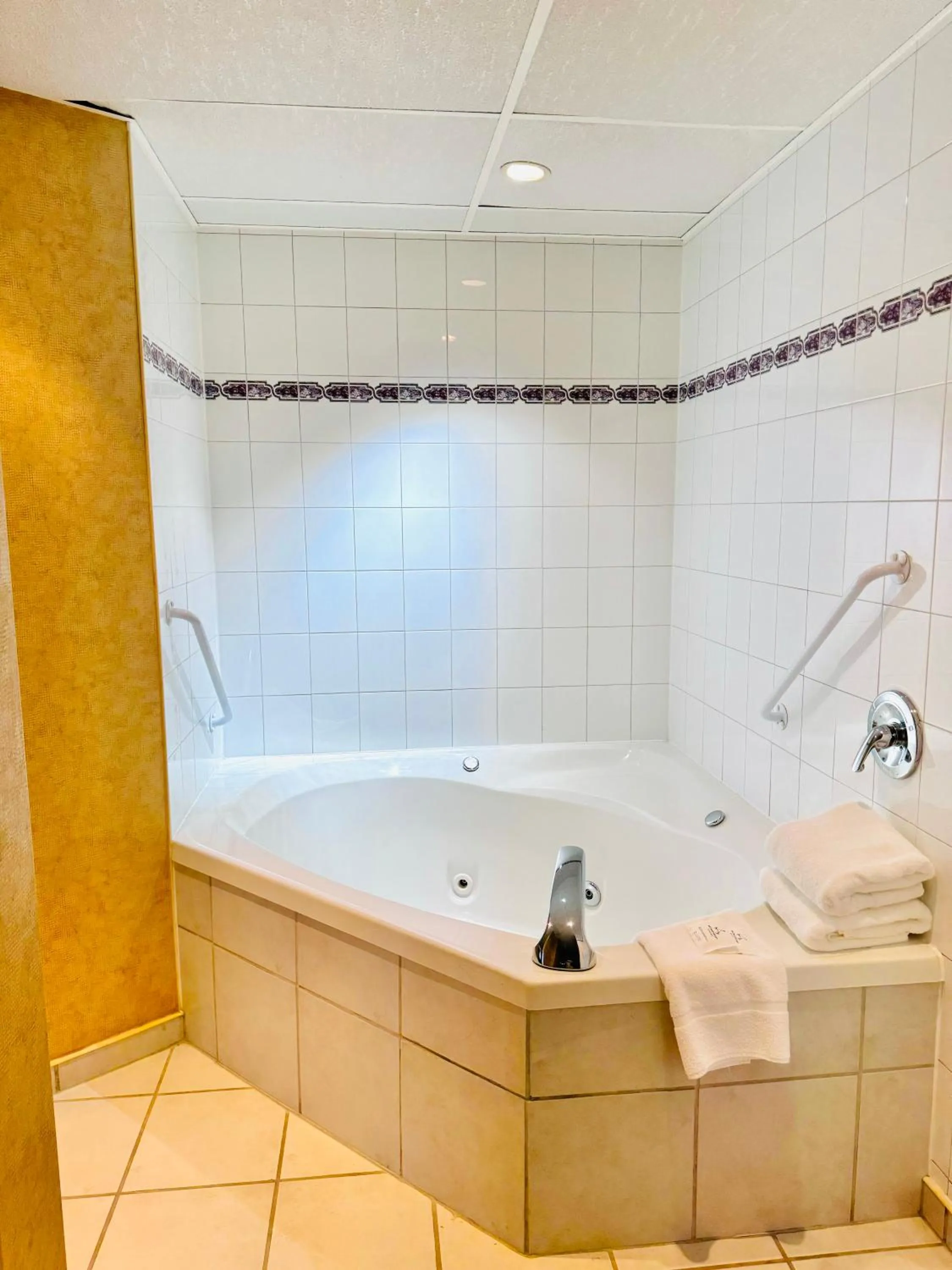 Travelodge by Wyndham Prince Albert