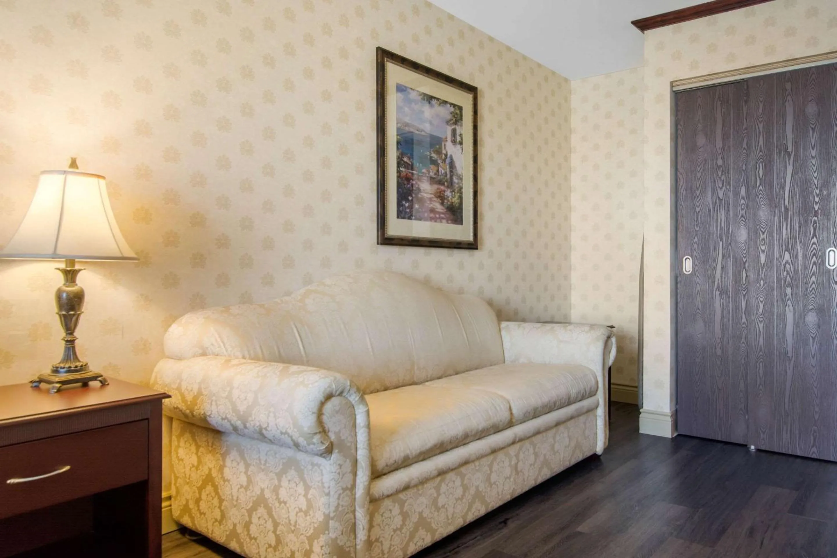 Photo of the whole room in Comfort Inn & Suites