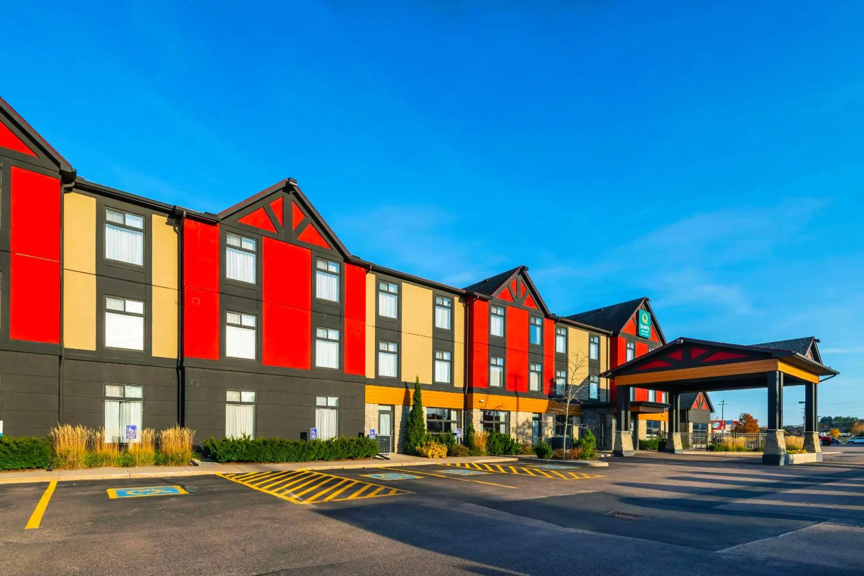 Property building in Quality Inn & Suites Property building in Quality Inn & Suites