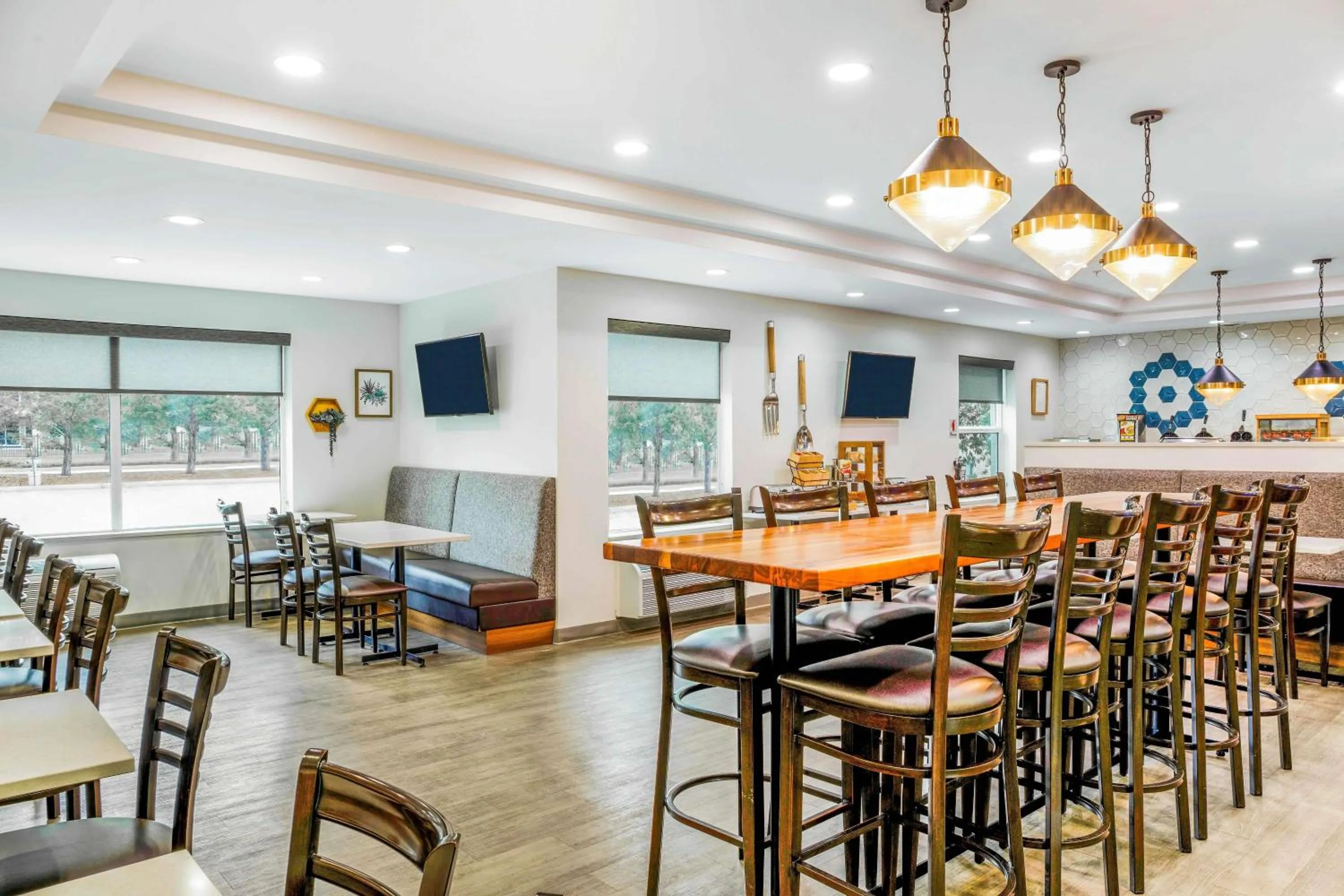 Property building in Days Inn & Suites by Wyndham Sherwood Park Edmonton