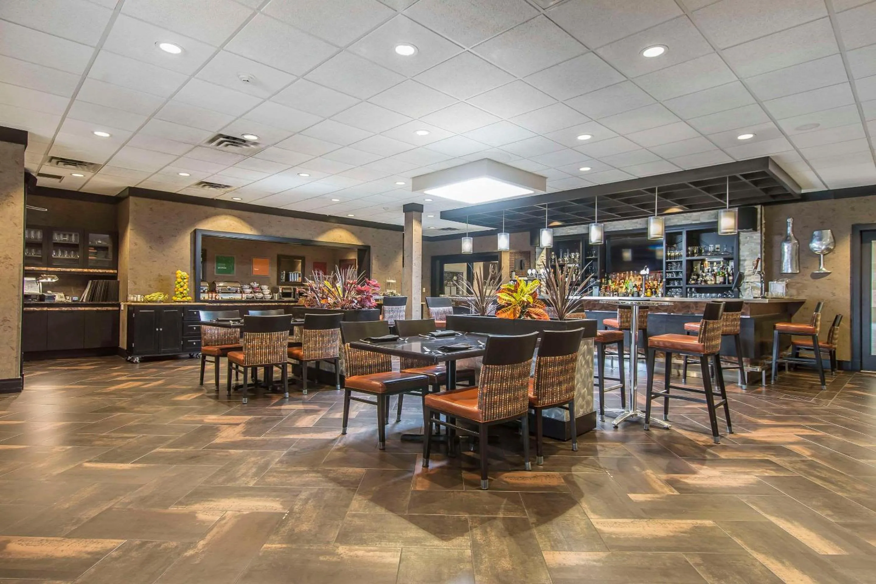 Breakfast in Quattro Hotel & Conf Centre, an Ascend Collection Hotel