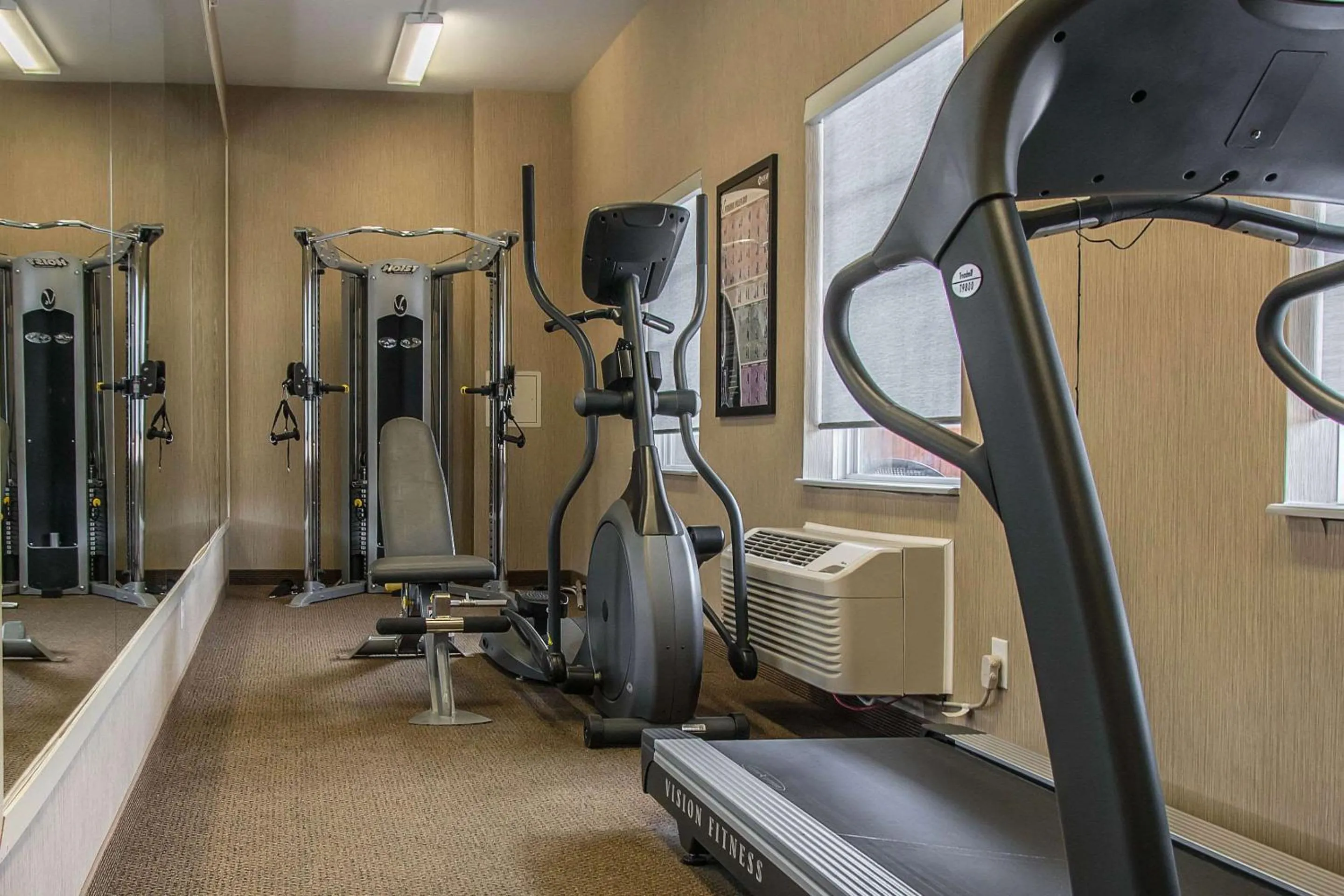 Fitness centre/facilities in MainStay Suites Winnipeg