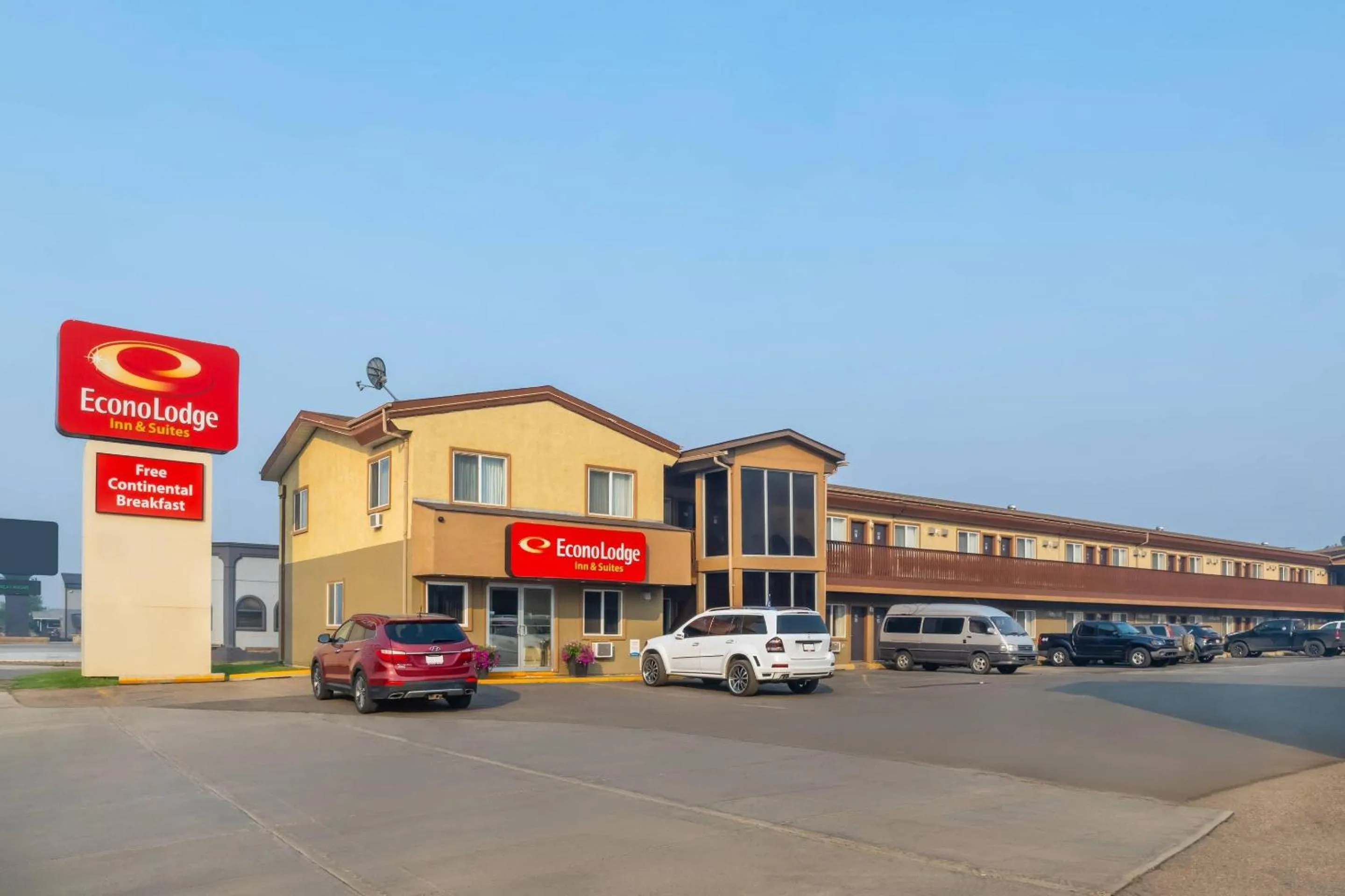 Property building in Econo Lodge Inn & Suites High Level