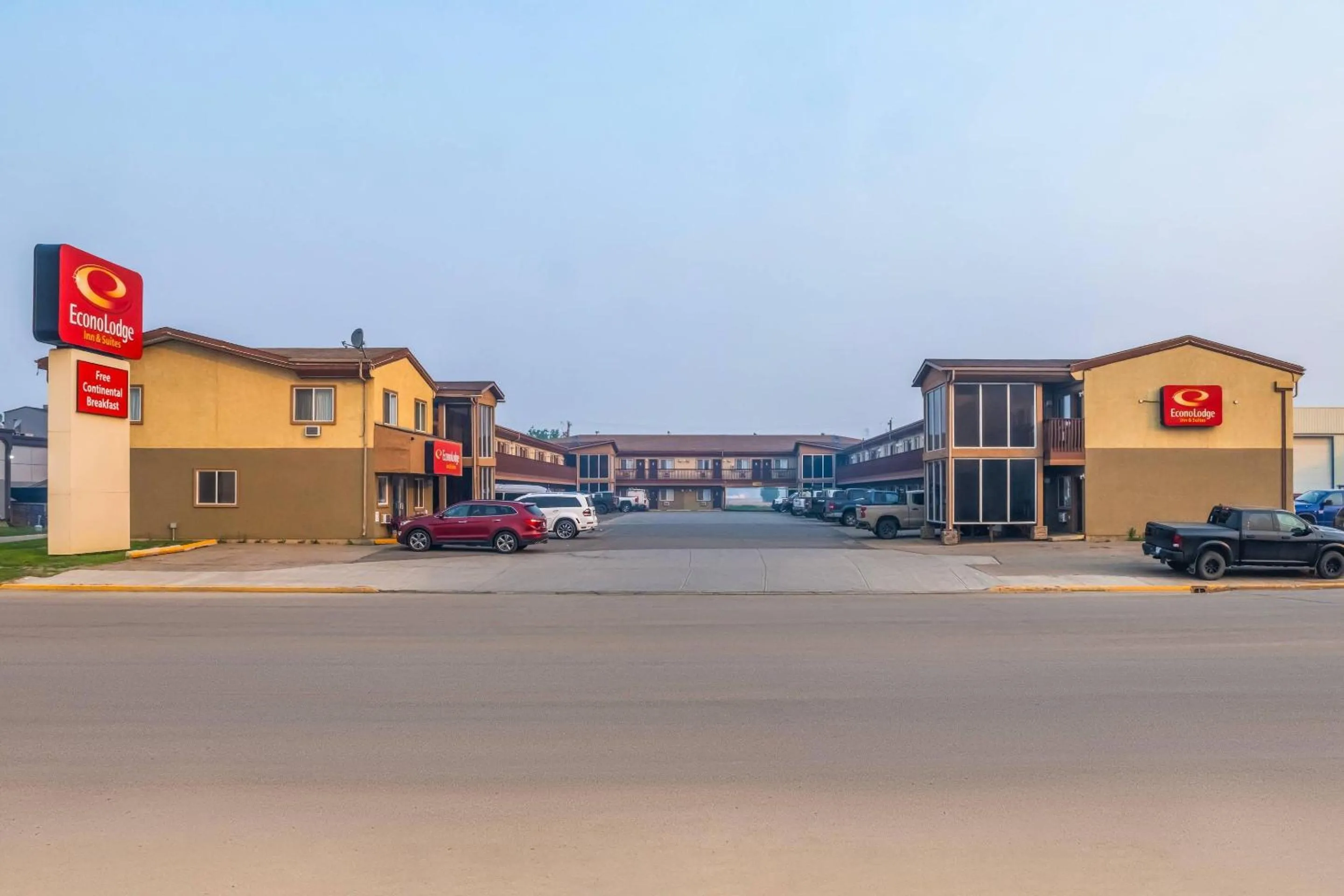 Property building in Econo Lodge Inn & Suites High Level