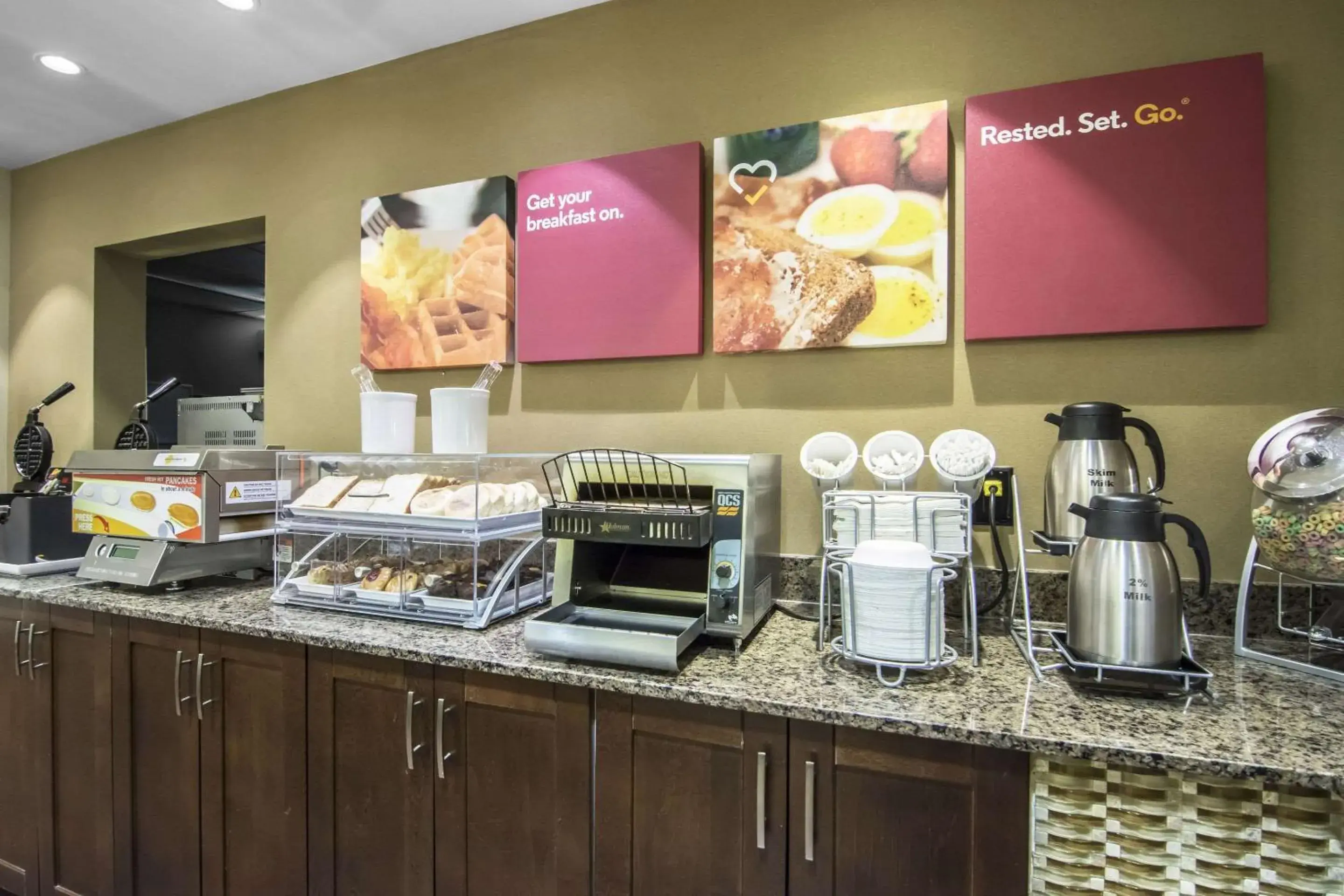 Restaurant/places to eat in Comfort Suites Restaurant/places to eat in Comfort Suites