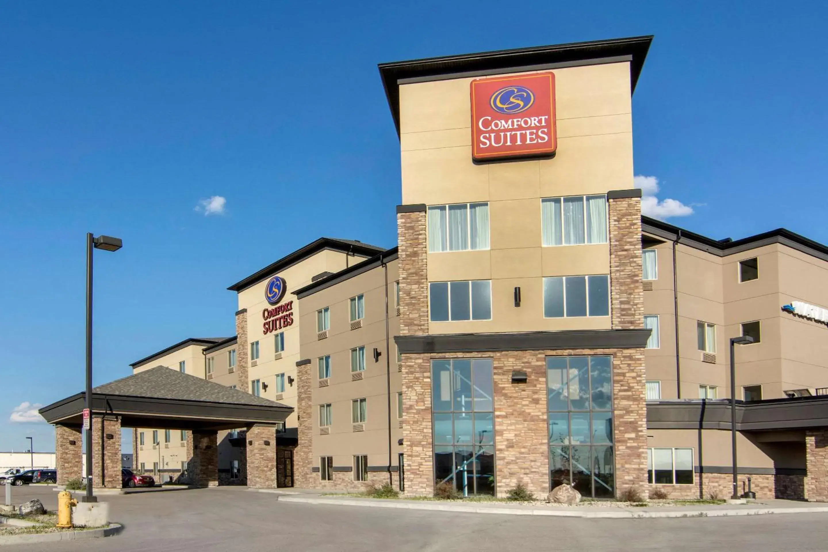Property building in Comfort Suites Property building in Comfort Suites