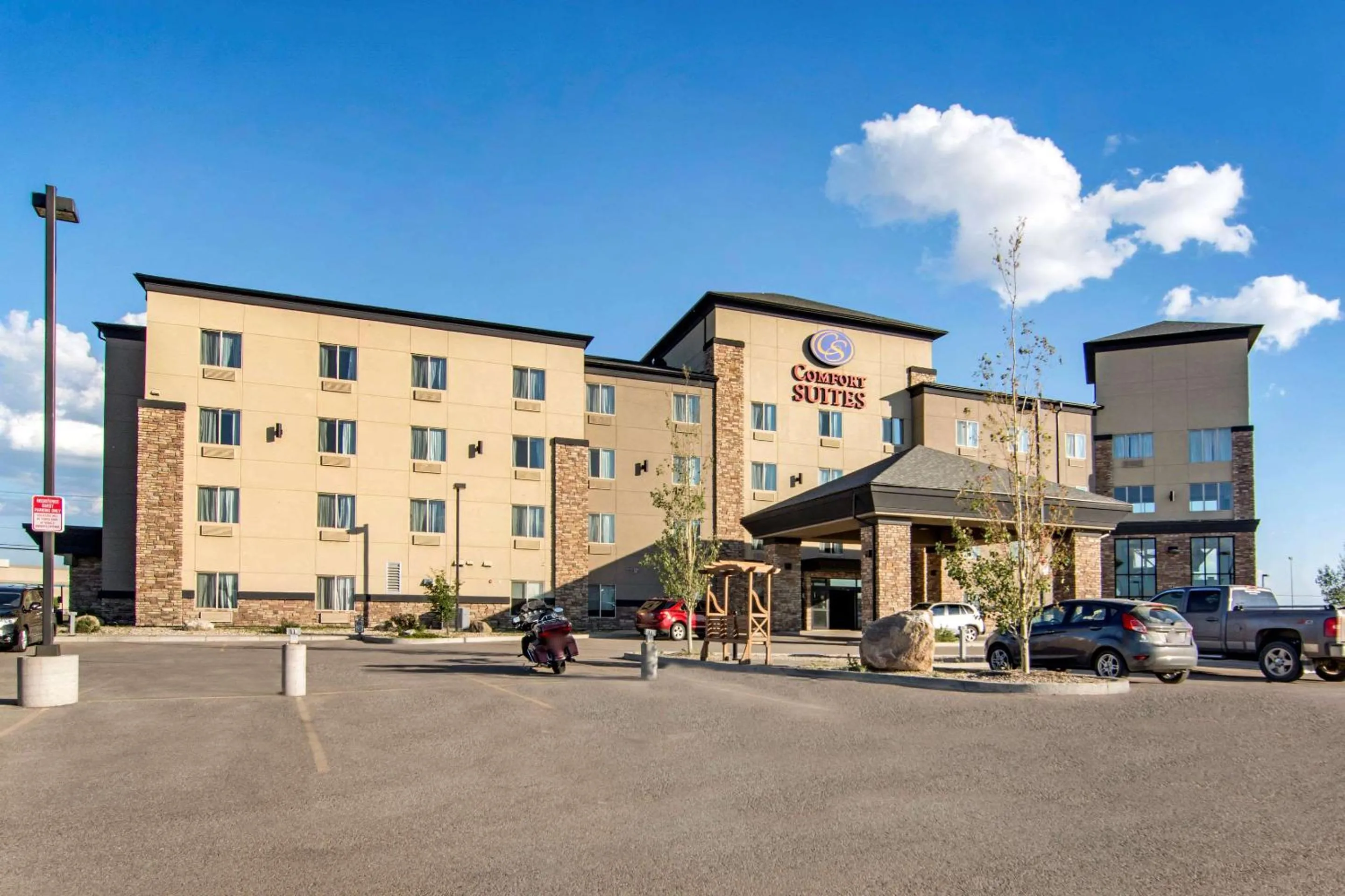 Property building in Comfort Suites