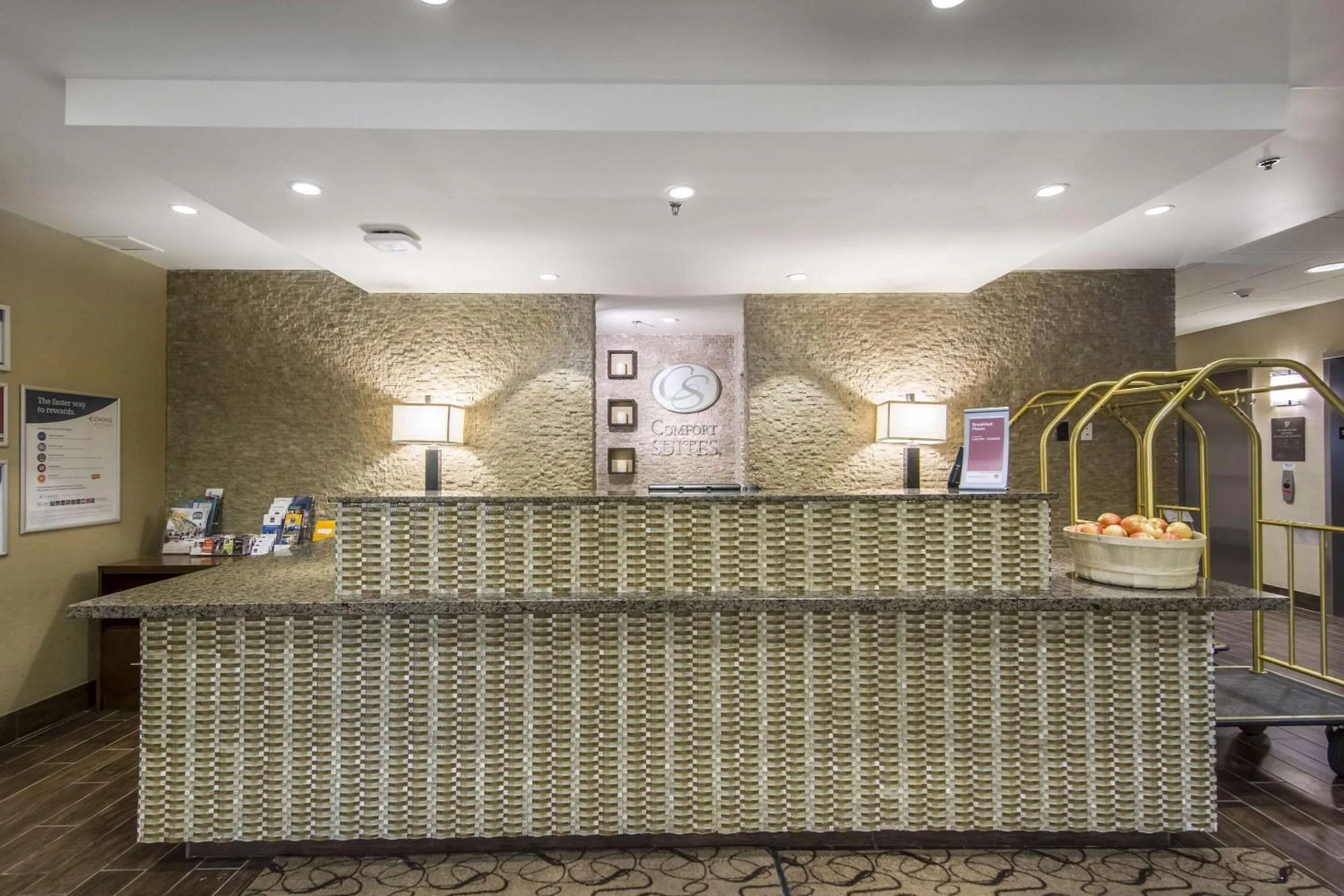 Lobby or reception in Comfort Suites