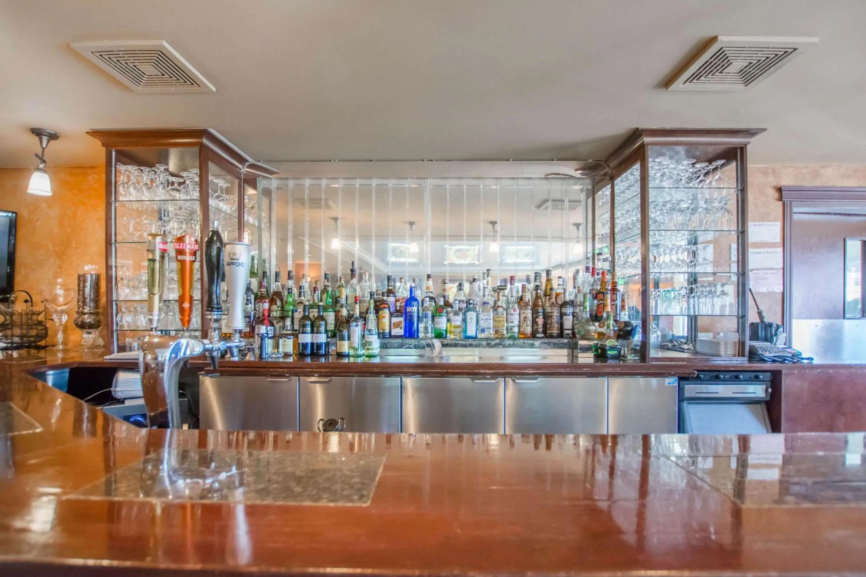 Restaurant/places to eat in St Christophe Hotel & Spa, an Ascend Collection Hotel