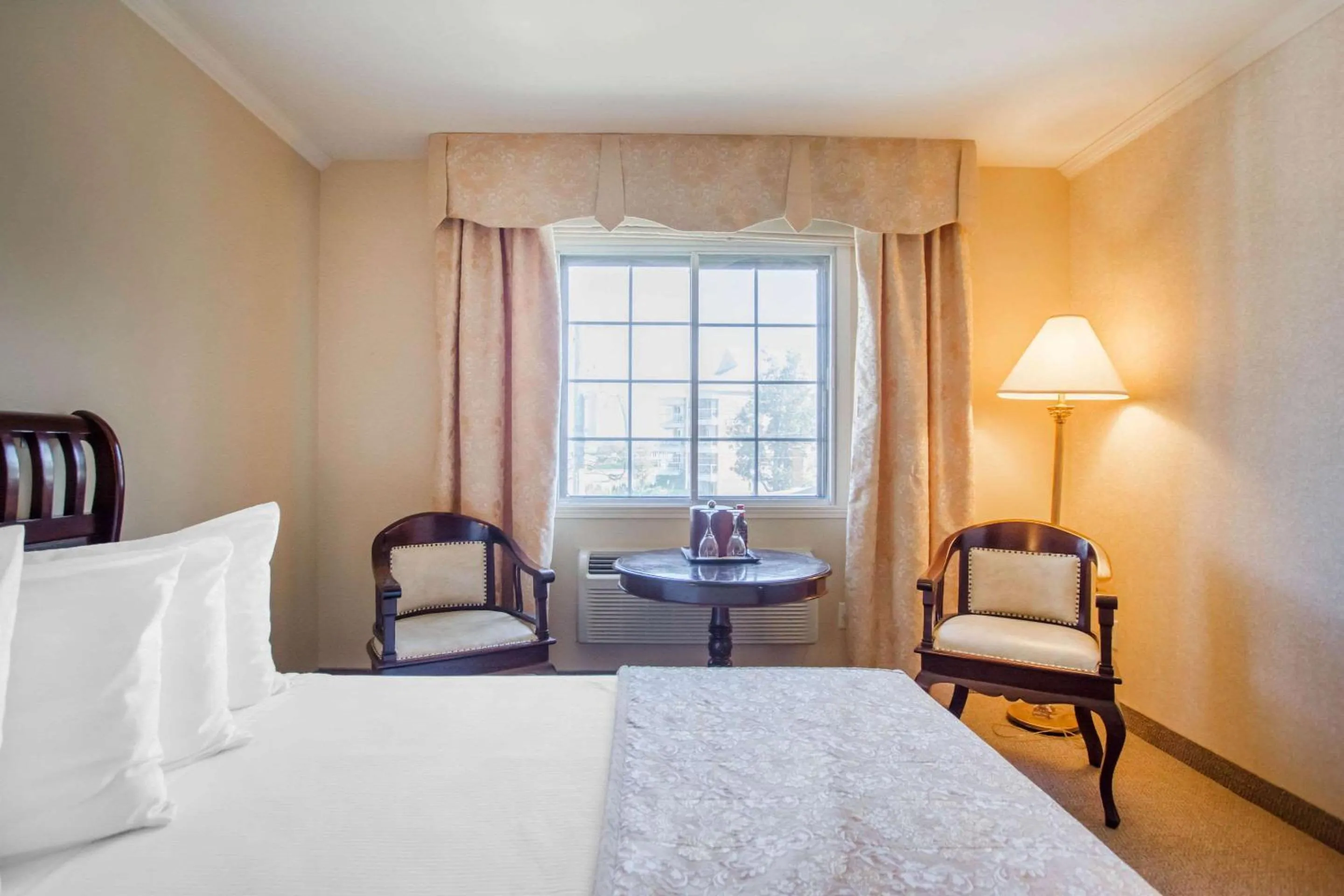 Bedroom, Bed in St Christophe Hotel & Spa, an Ascend Collection Hotel