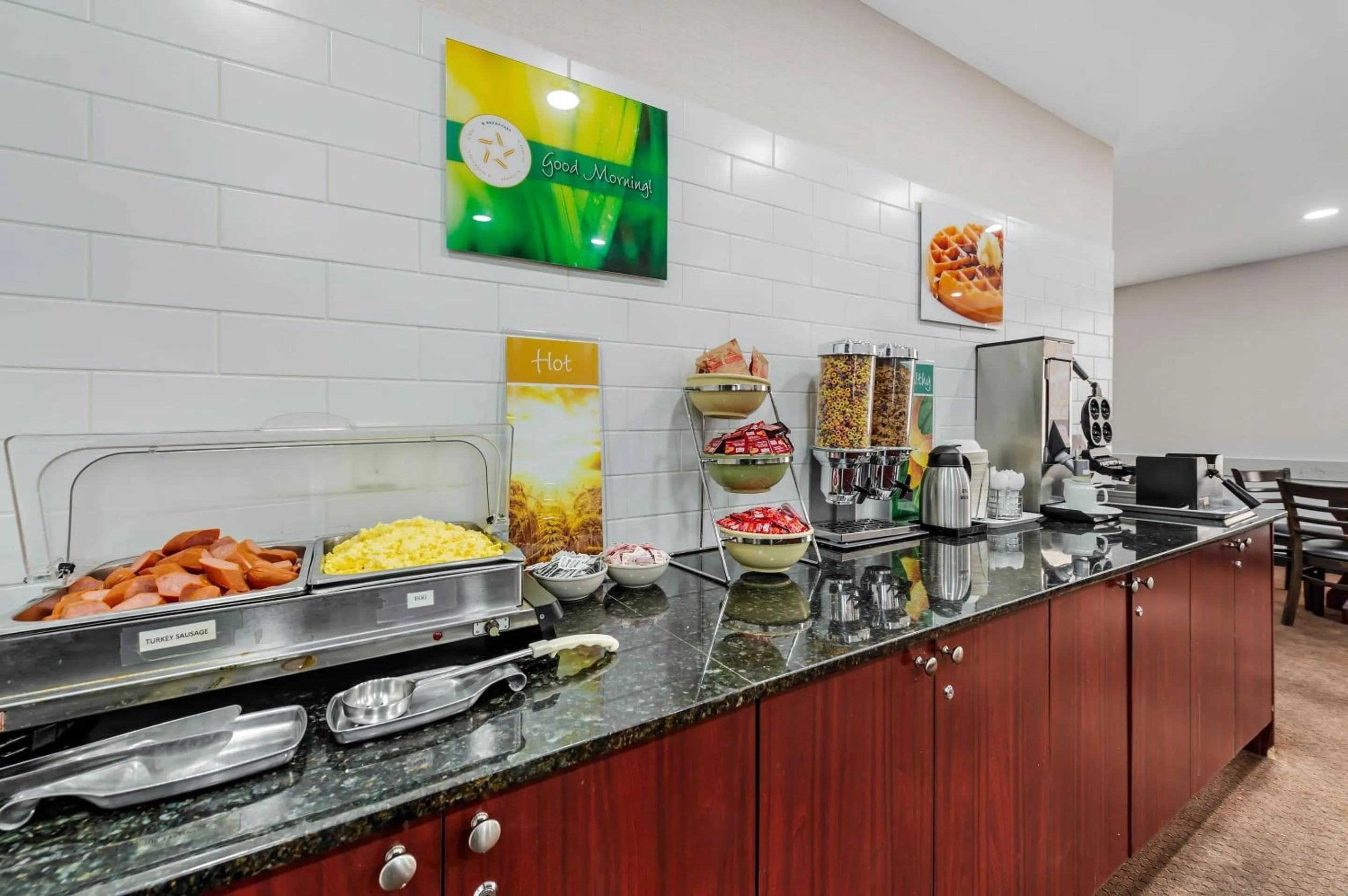 Breakfast in Quality Inn