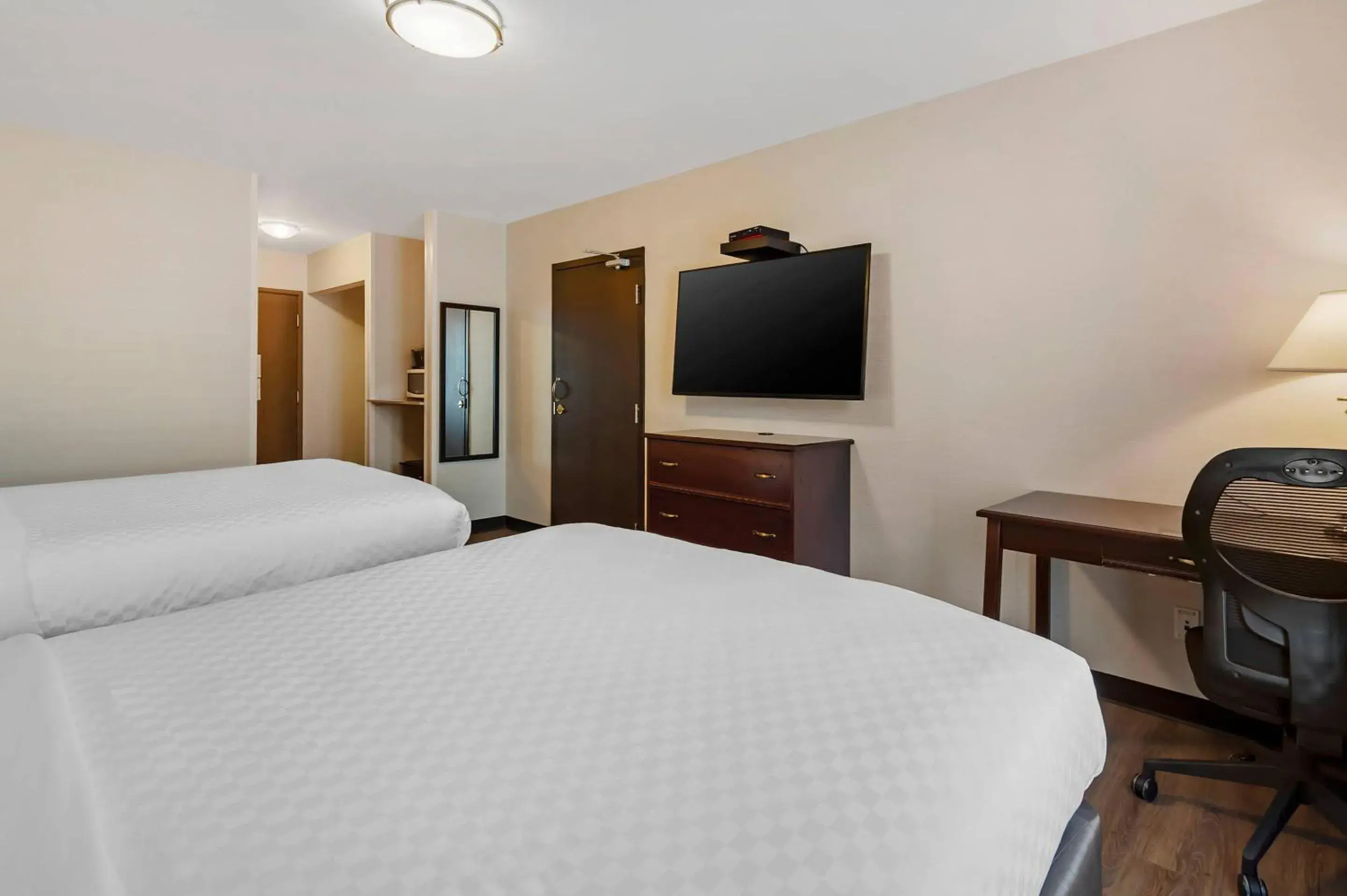 Bedroom, Bed in Quality Inn Bedroom, Bed in Quality Inn