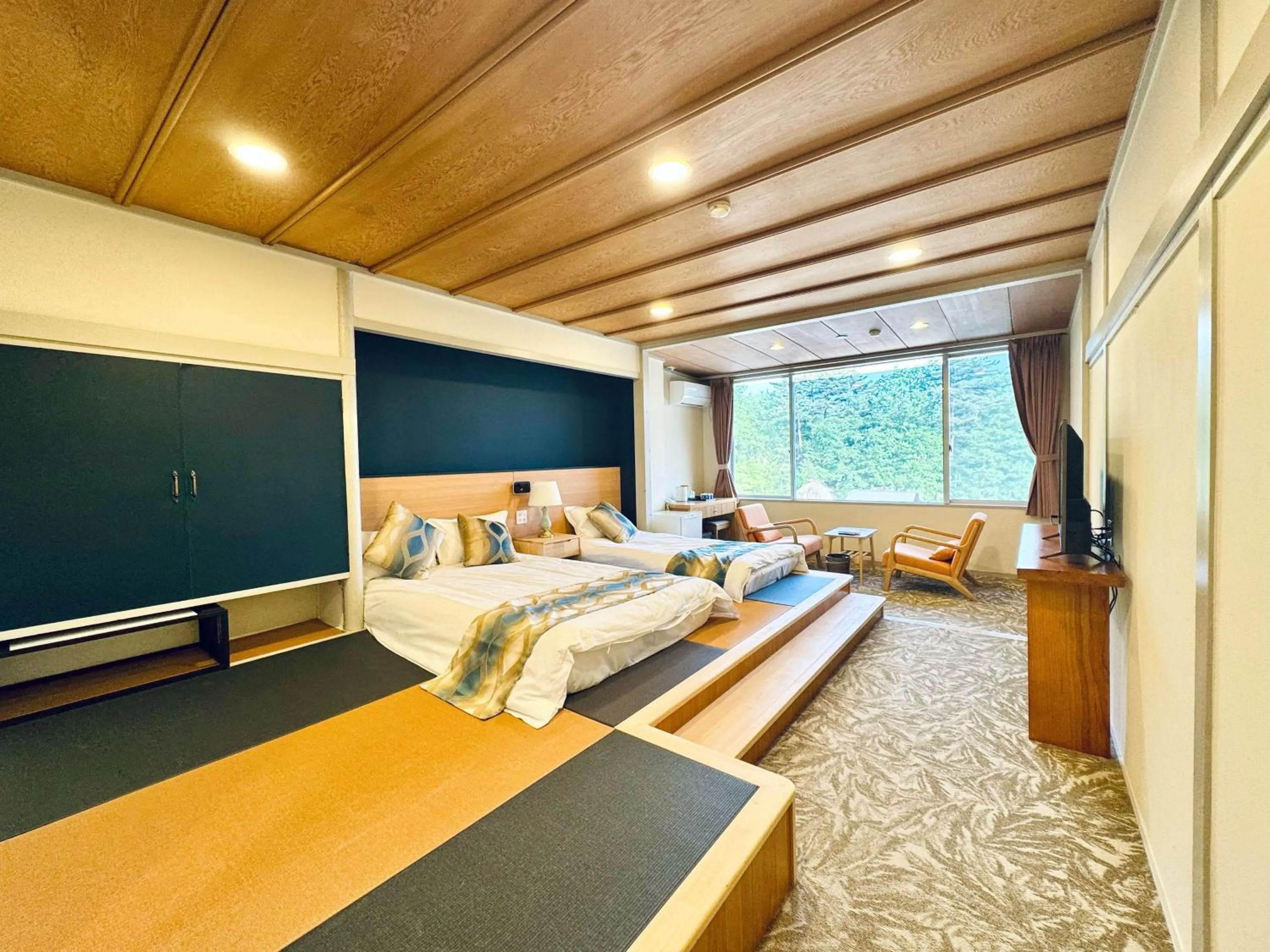 Photo of the whole room, Bed in Kurobe Sunvalley Hotel