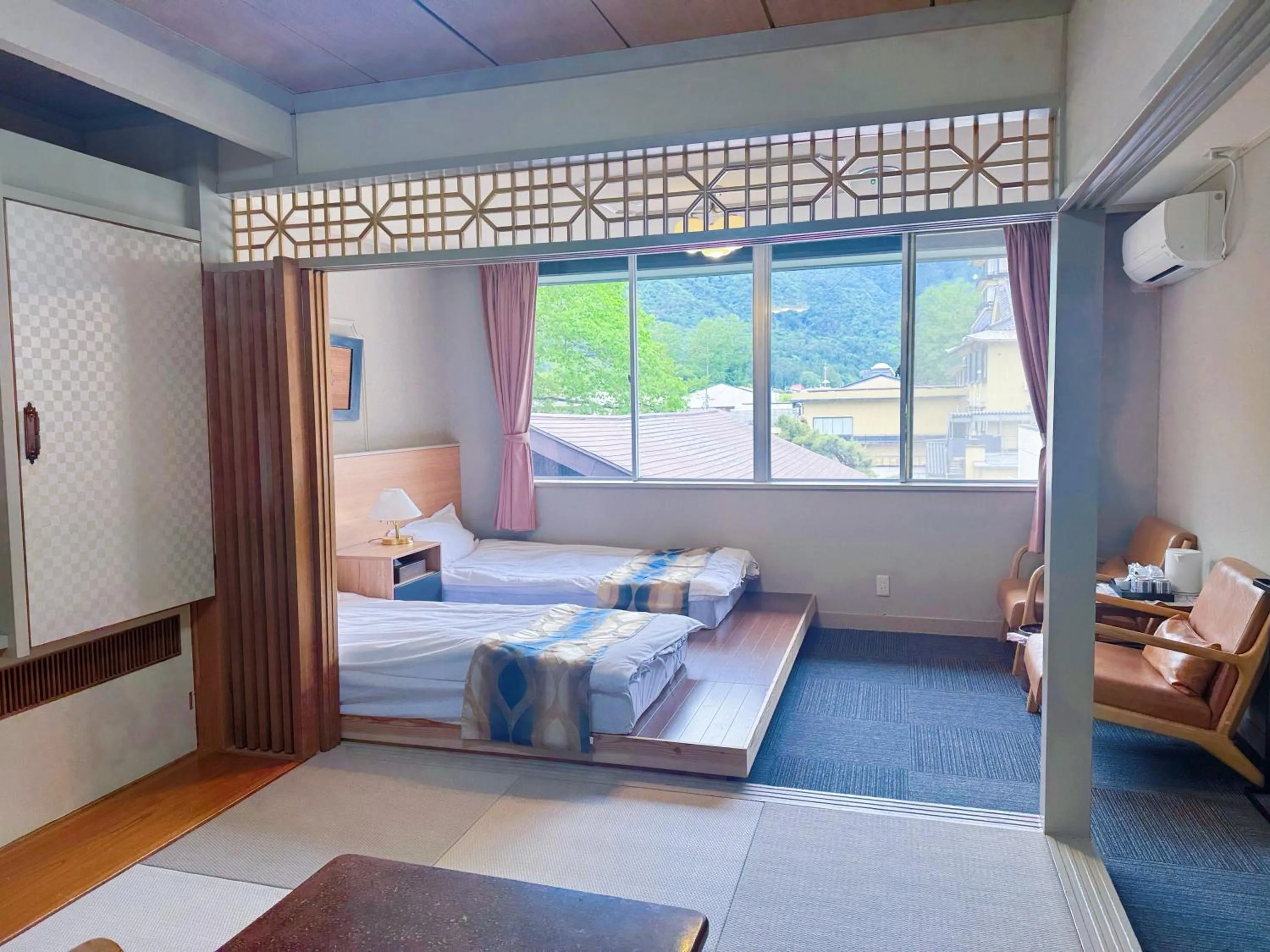 Photo of the whole room, Bed in Kurobe Sunvalley Hotel