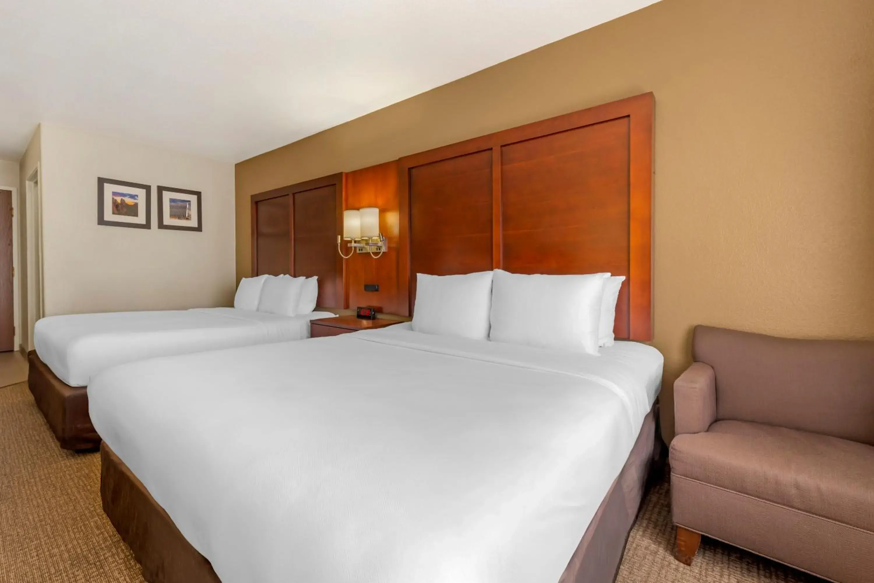 Queen Room with Two Queen Beds - Non-Smoking in Comfort Inn North - Air Force Academy Area Queen Room with Two Queen Beds - Non-Smoking in Comfort Inn North - Air Force Academy Area