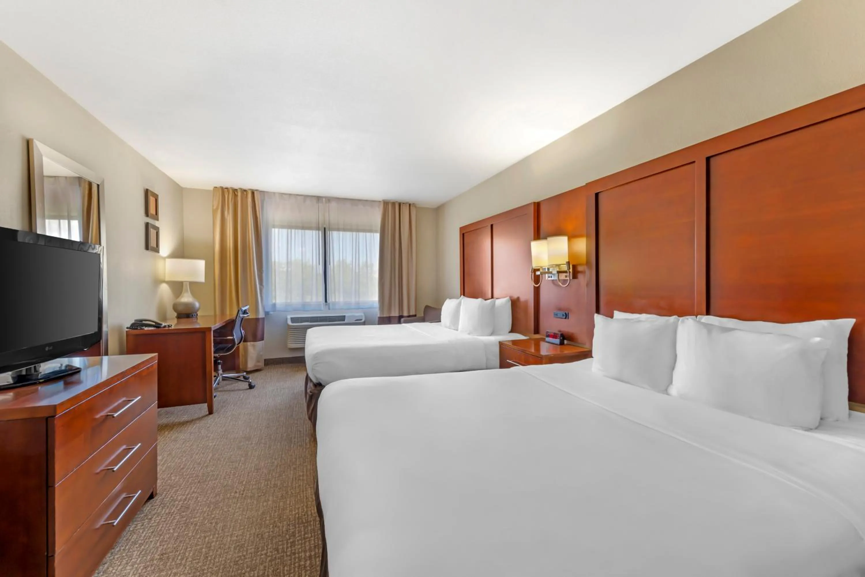 Bed in Comfort Inn North - Air Force Academy Area