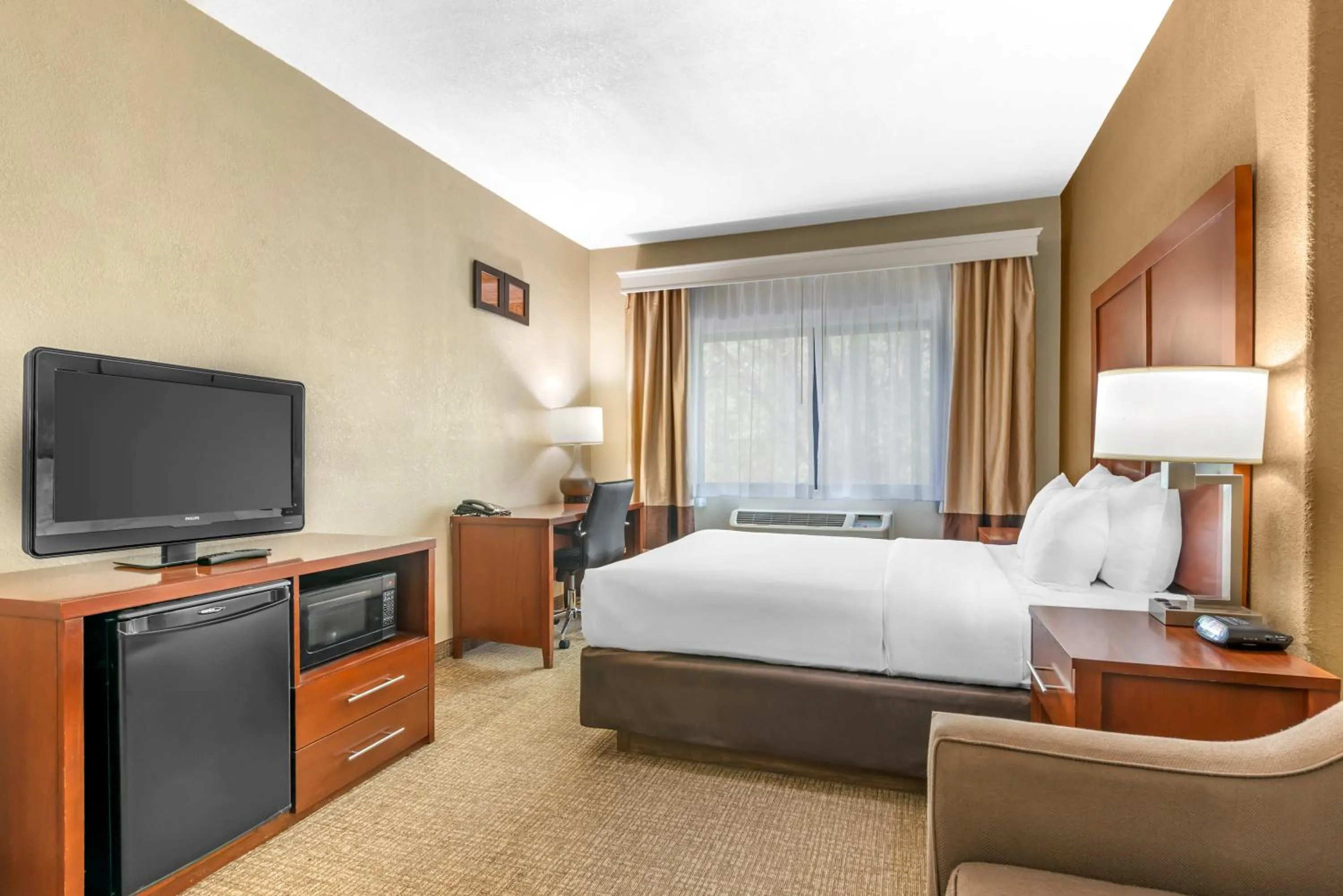 Bed in Comfort Inn North - Air Force Academy Area