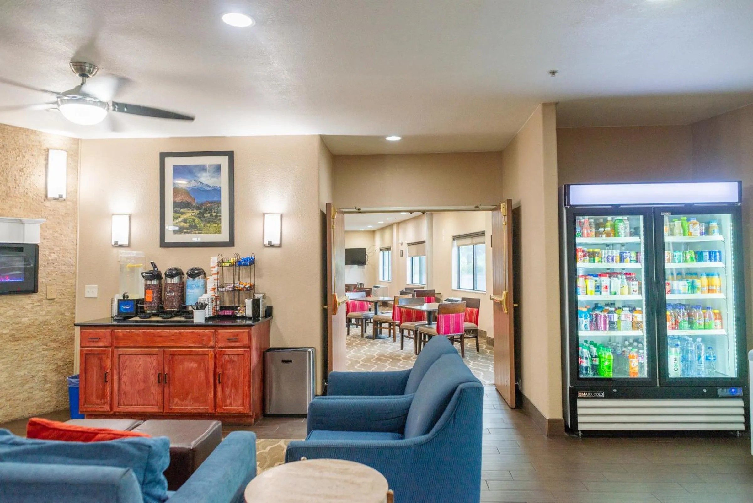 Coffee/tea facilities in Comfort Inn North - Air Force Academy Area