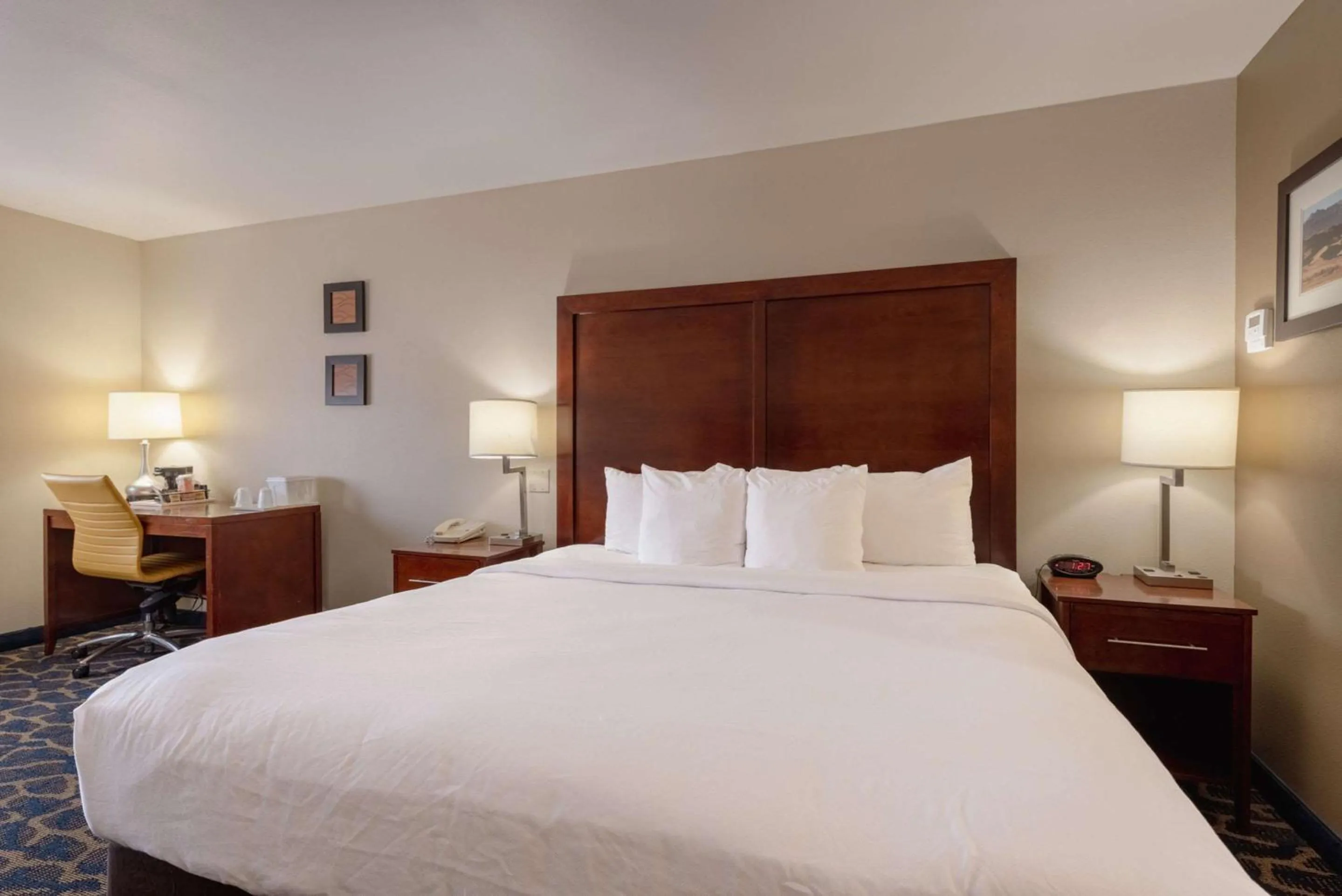 Bedroom, Bed in Comfort Inn & Suites Alamosa