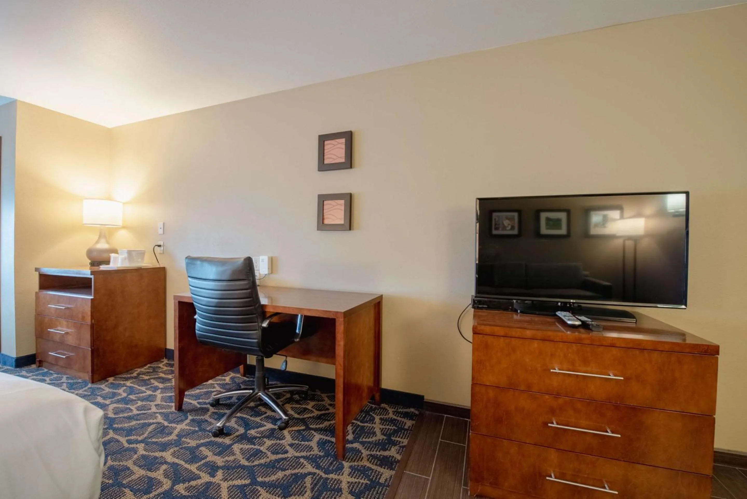 Bedroom, Bed in Comfort Inn & Suites Alamosa