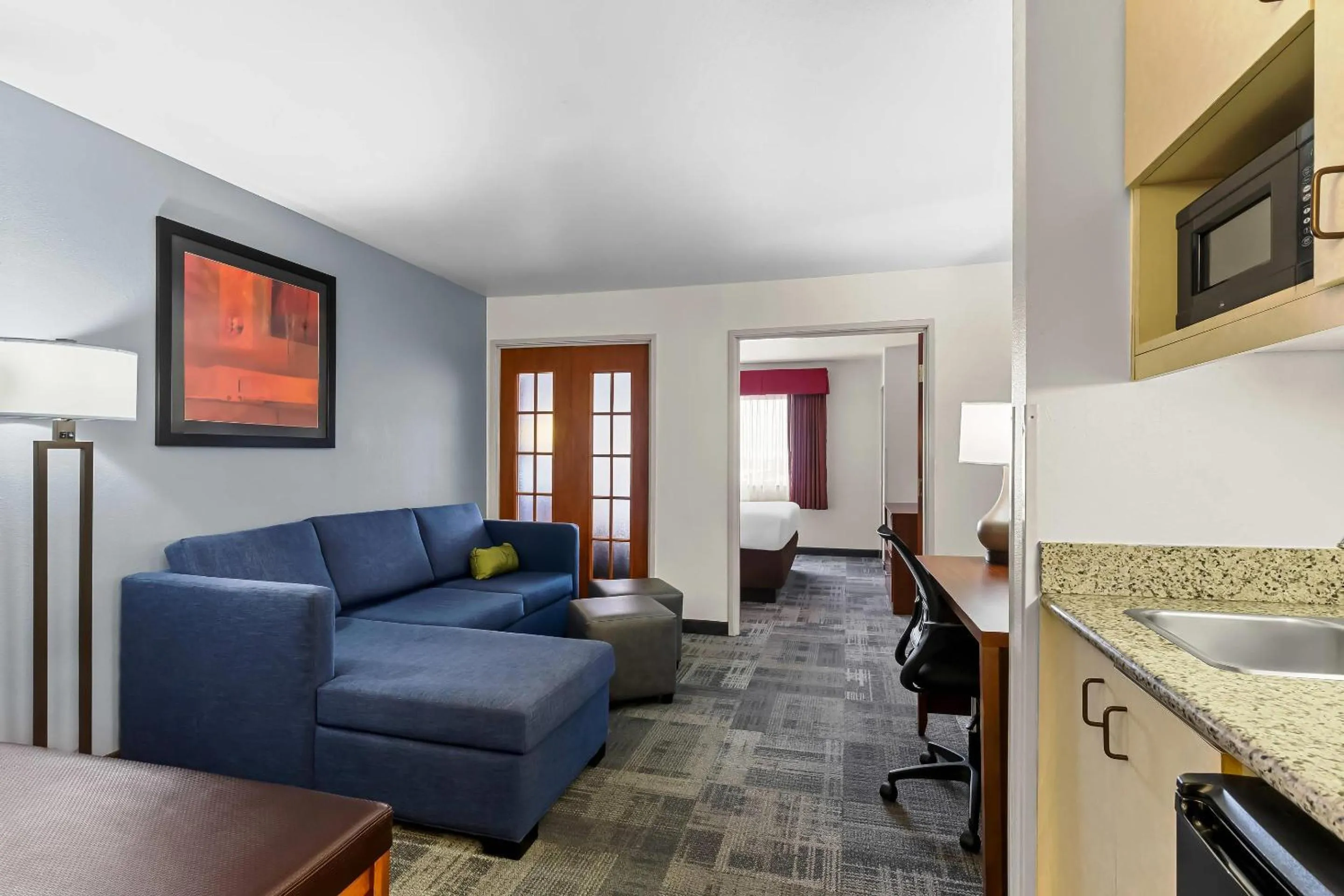 Bedroom in Comfort Suites Denver Tech Center