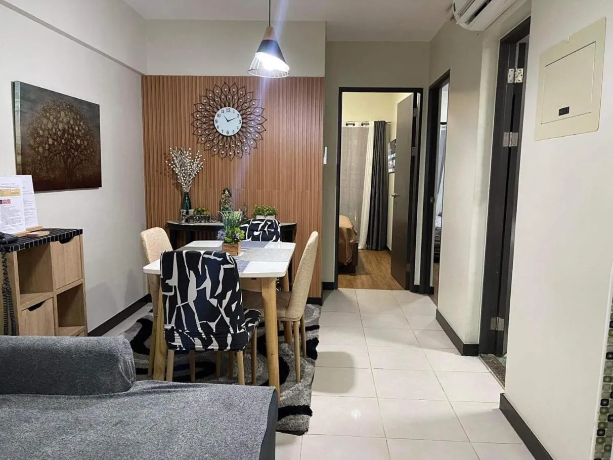 Dining area in MaRoy Suites at Asteria Residences (Near NAIA with free Parking+Fiber Internet)