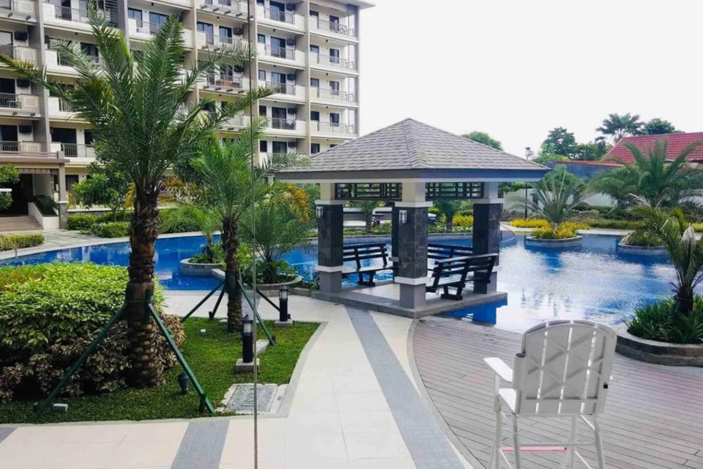 Swimming pool in MaRoy Suites at Asteria Residences (Near NAIA with free Parking+Fiber Internet)