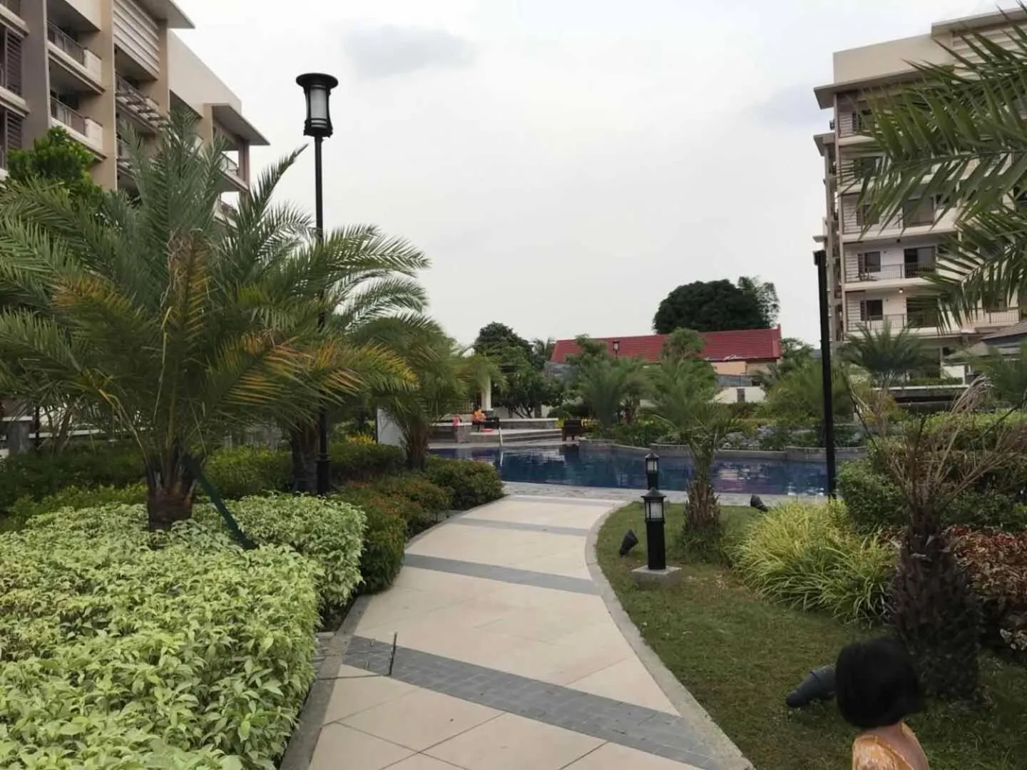 Swimming pool in MaRoy Suites at Asteria Residences (Near NAIA with free Parking+Fiber Internet)